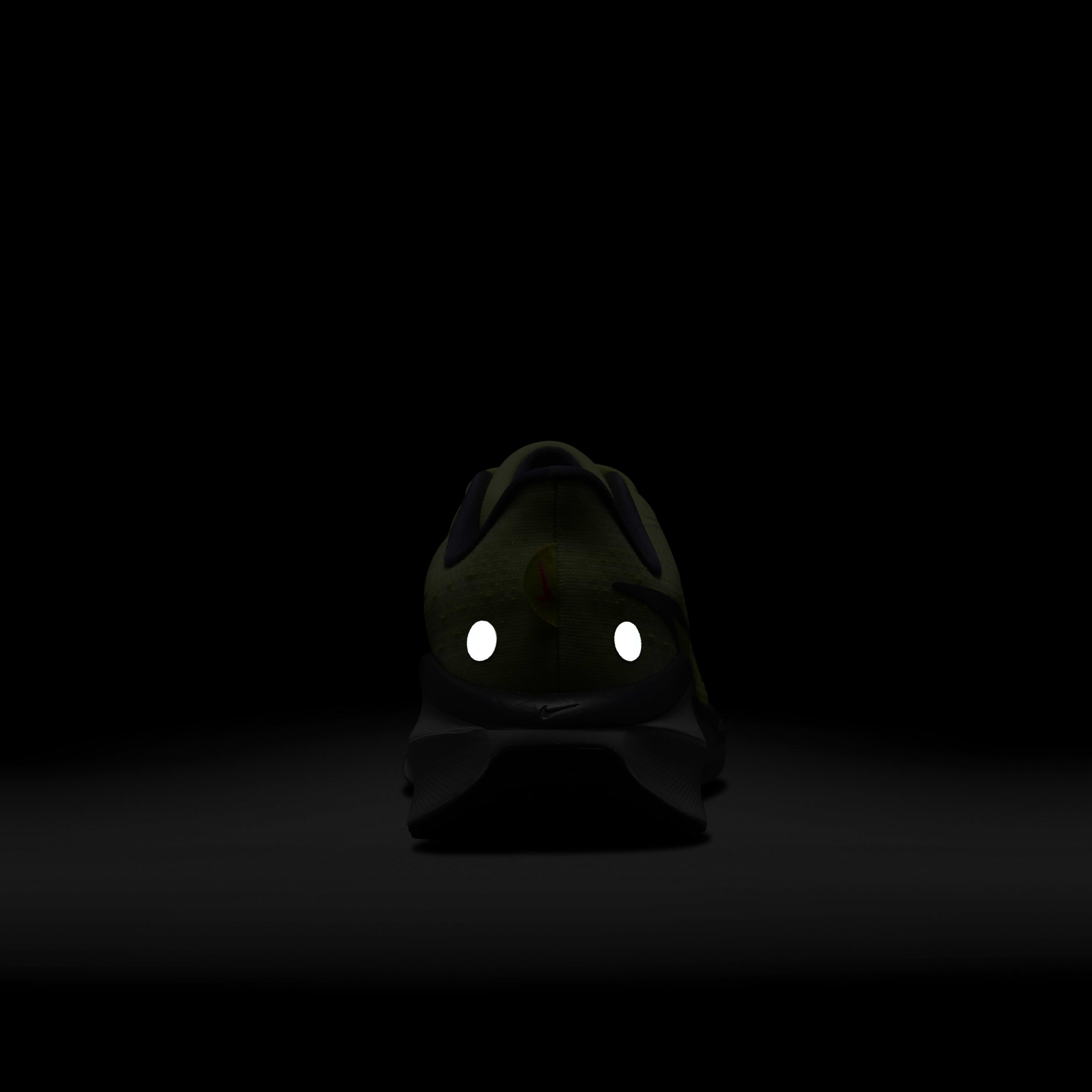 Nike Vomero 17 image number 8