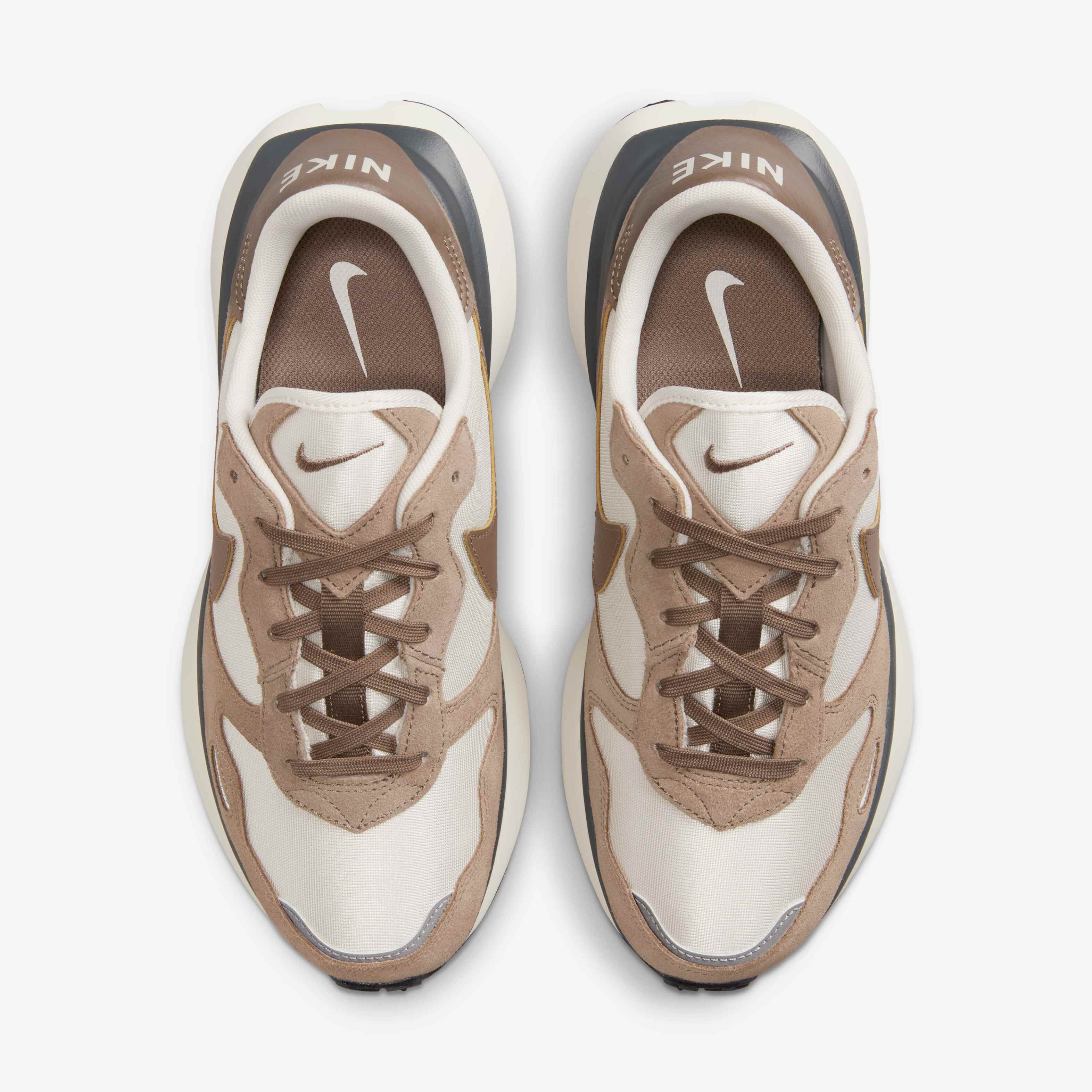 نايكي فينيكس وافل image number 3