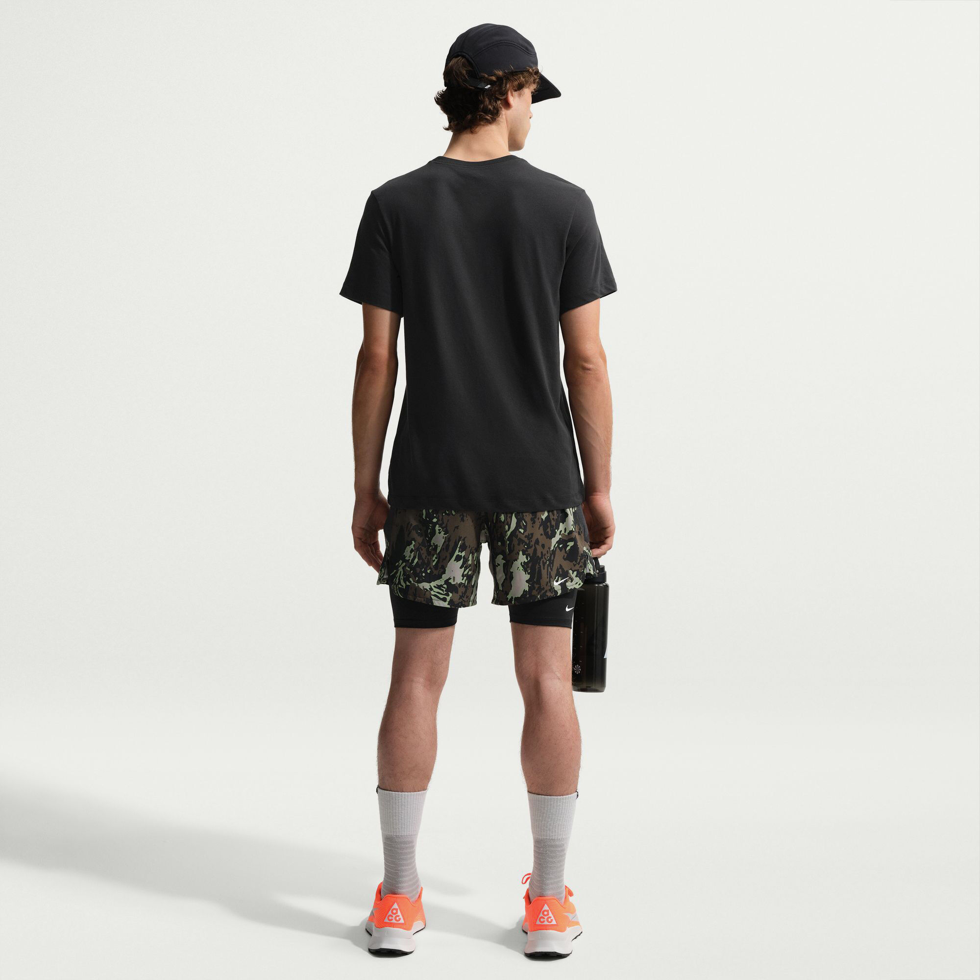 Nike ACG image number 1