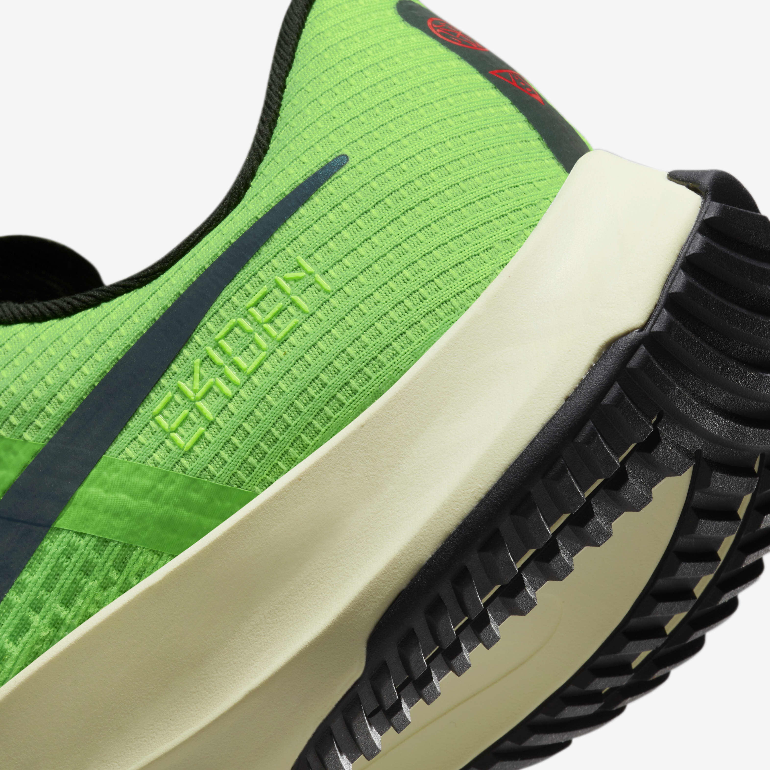حذاء اير زووم رايفال فلاي 3 image number 7
