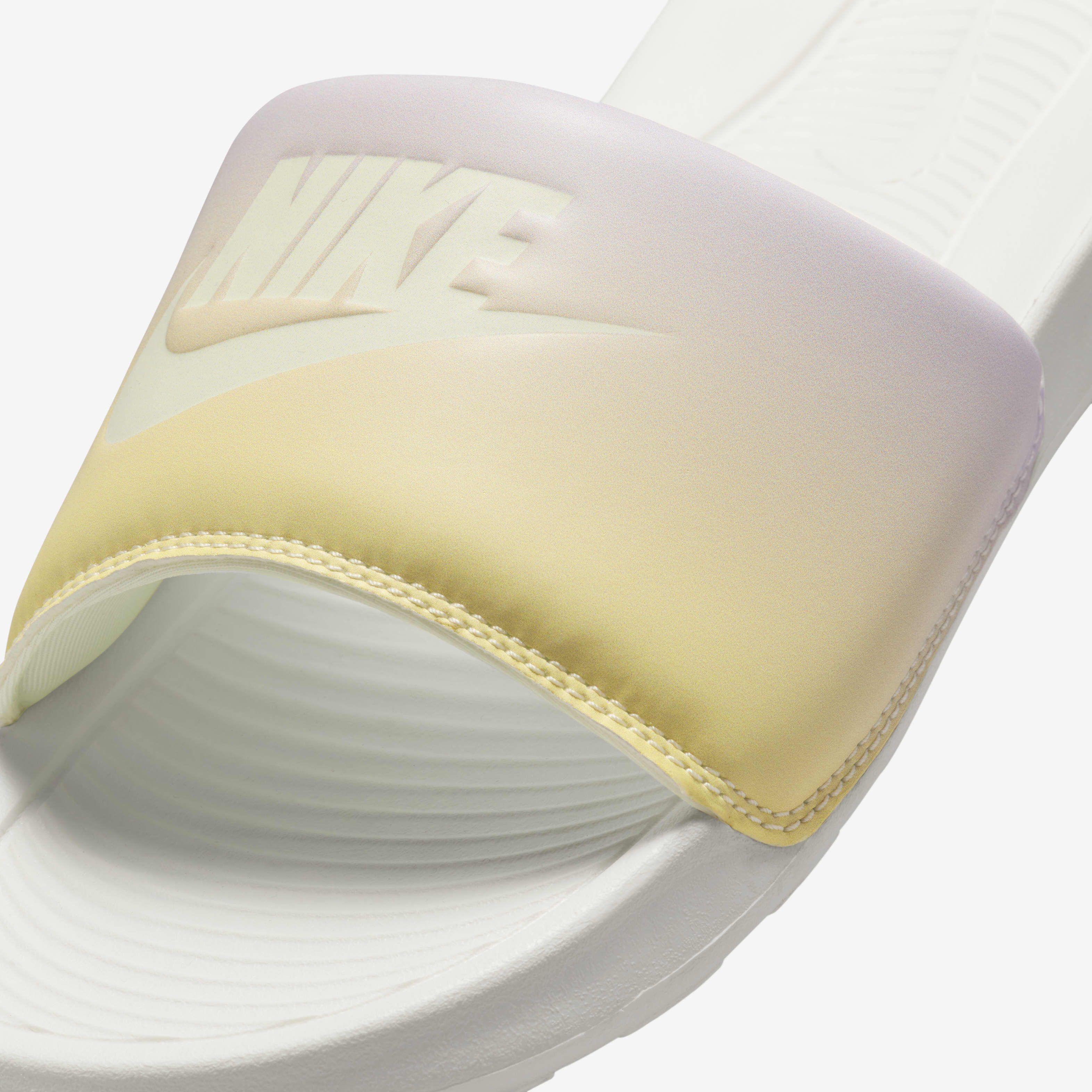 Nike Victori One image number 5