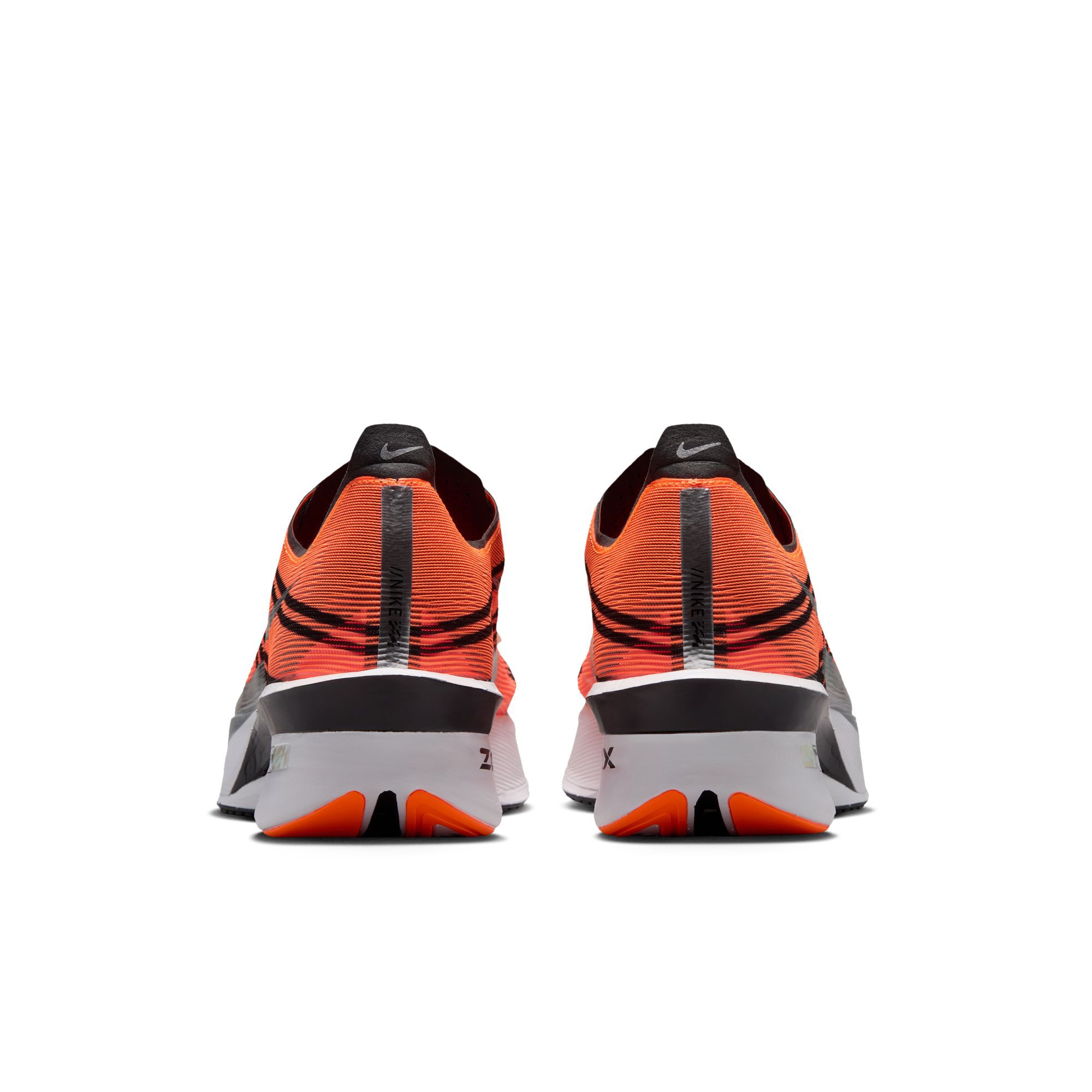 Vaporfly 4 x DISTANCE image number 1