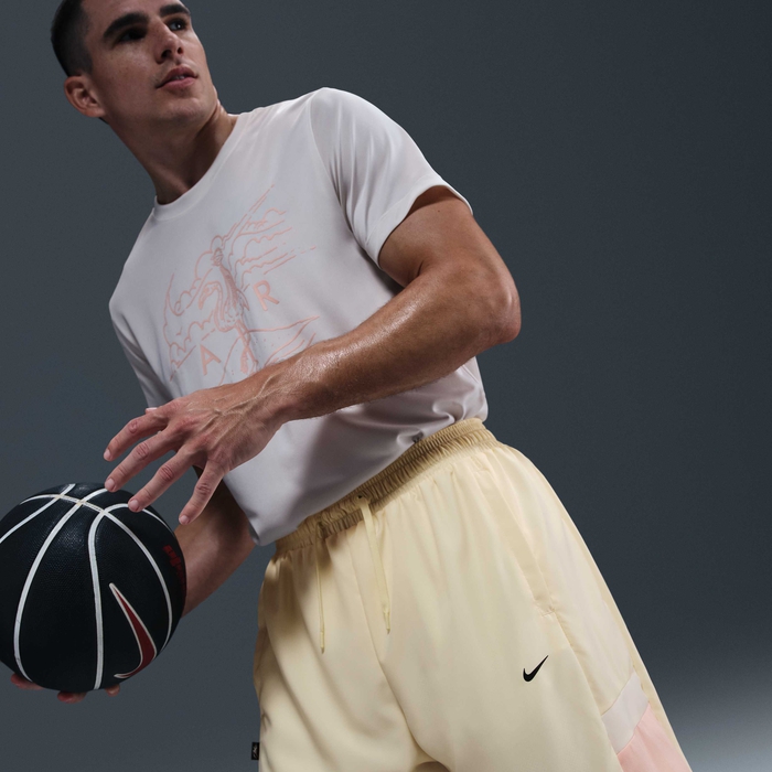 Nike Icon image number 4 Nike Icon image number 4