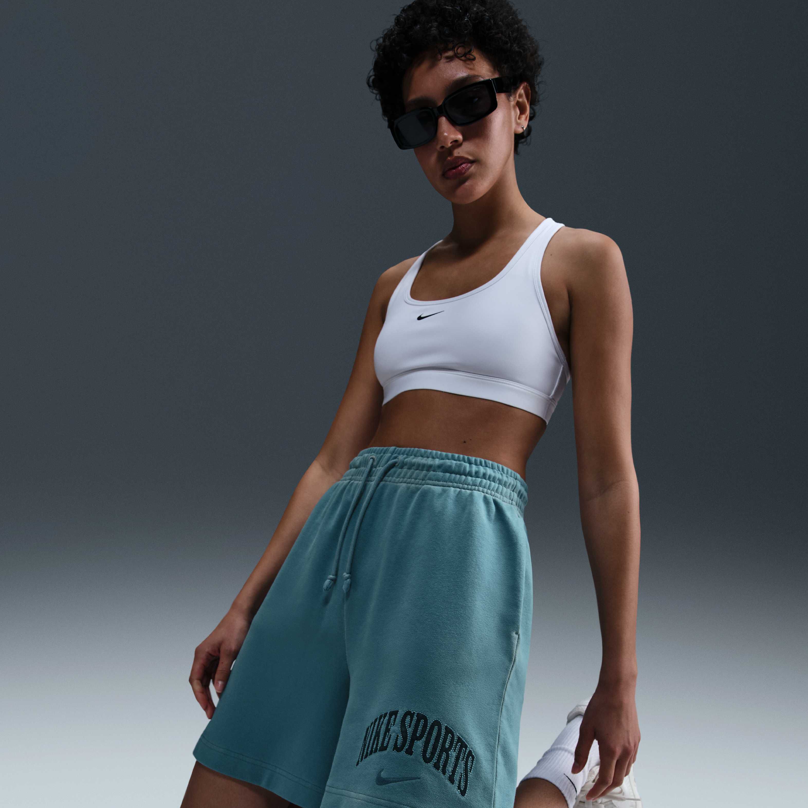 نايكي سبورتسوير فينيكس فليس image number 4