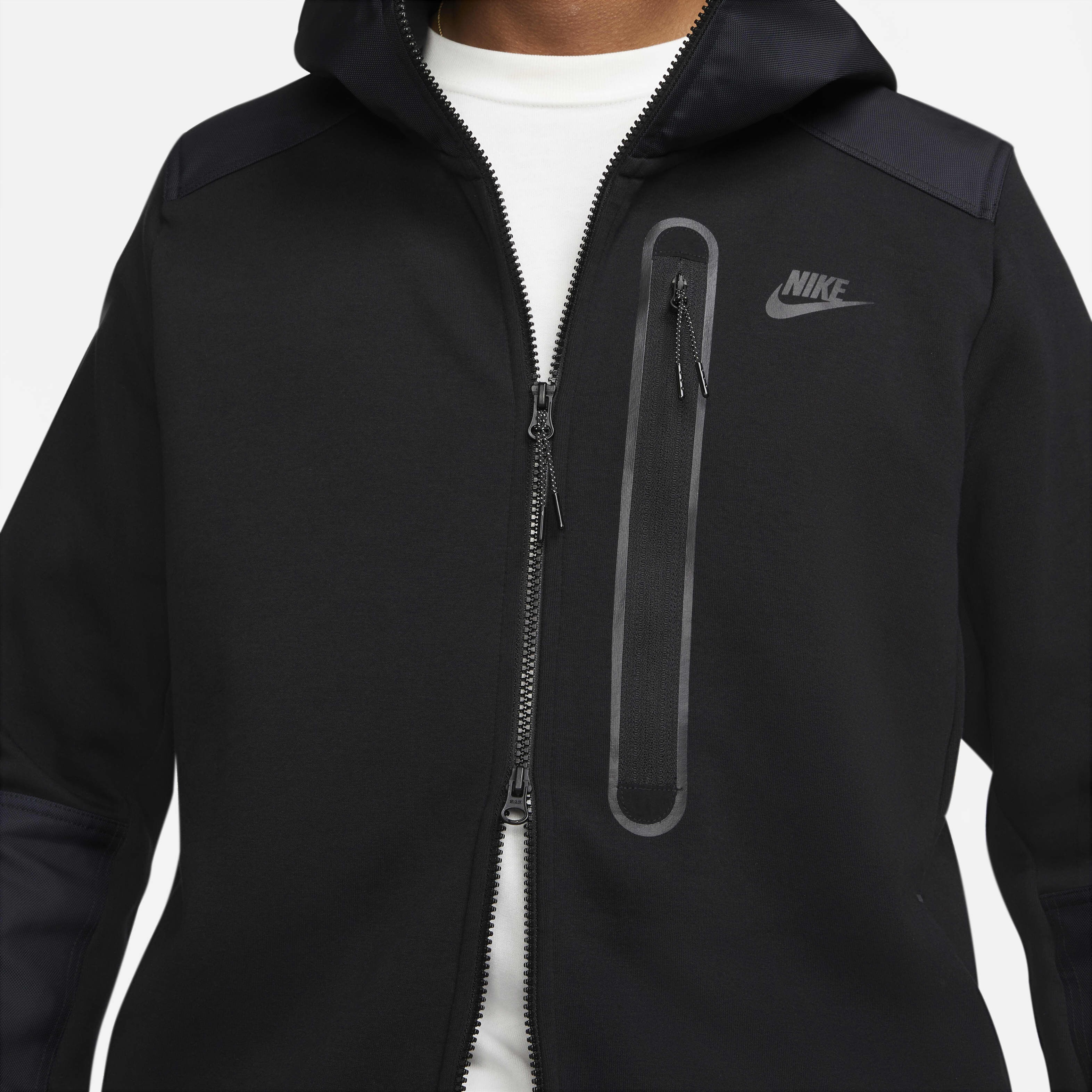 Nike Sportswear Tech Fleece image number 4