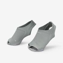 NikeGrip Dri-FIT Studio