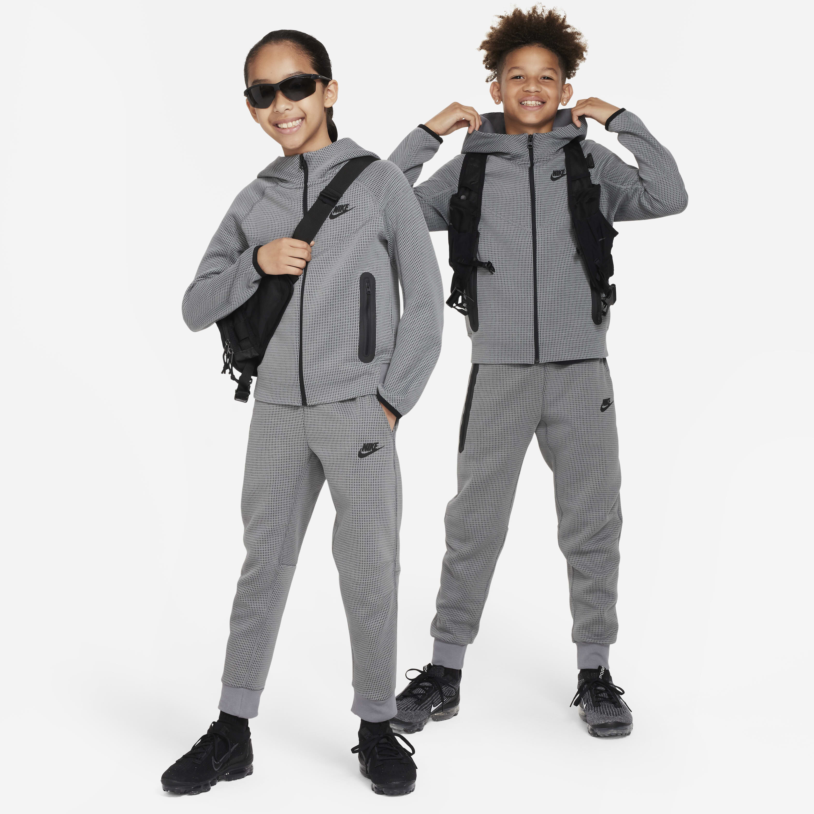 Nike Sportswear Tech Fleece image number 4