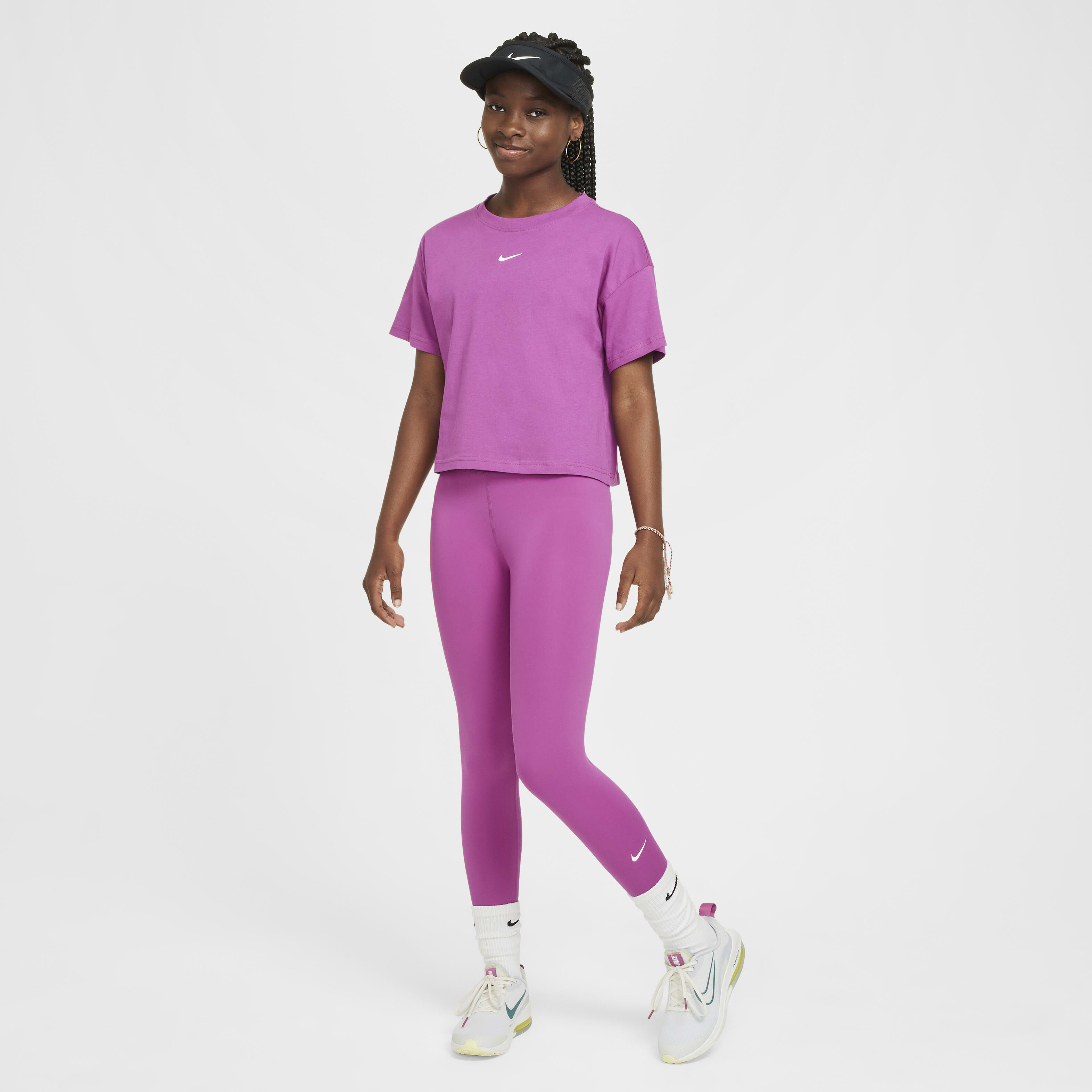 نايكي سبورتسوير ايسنشال image number 4