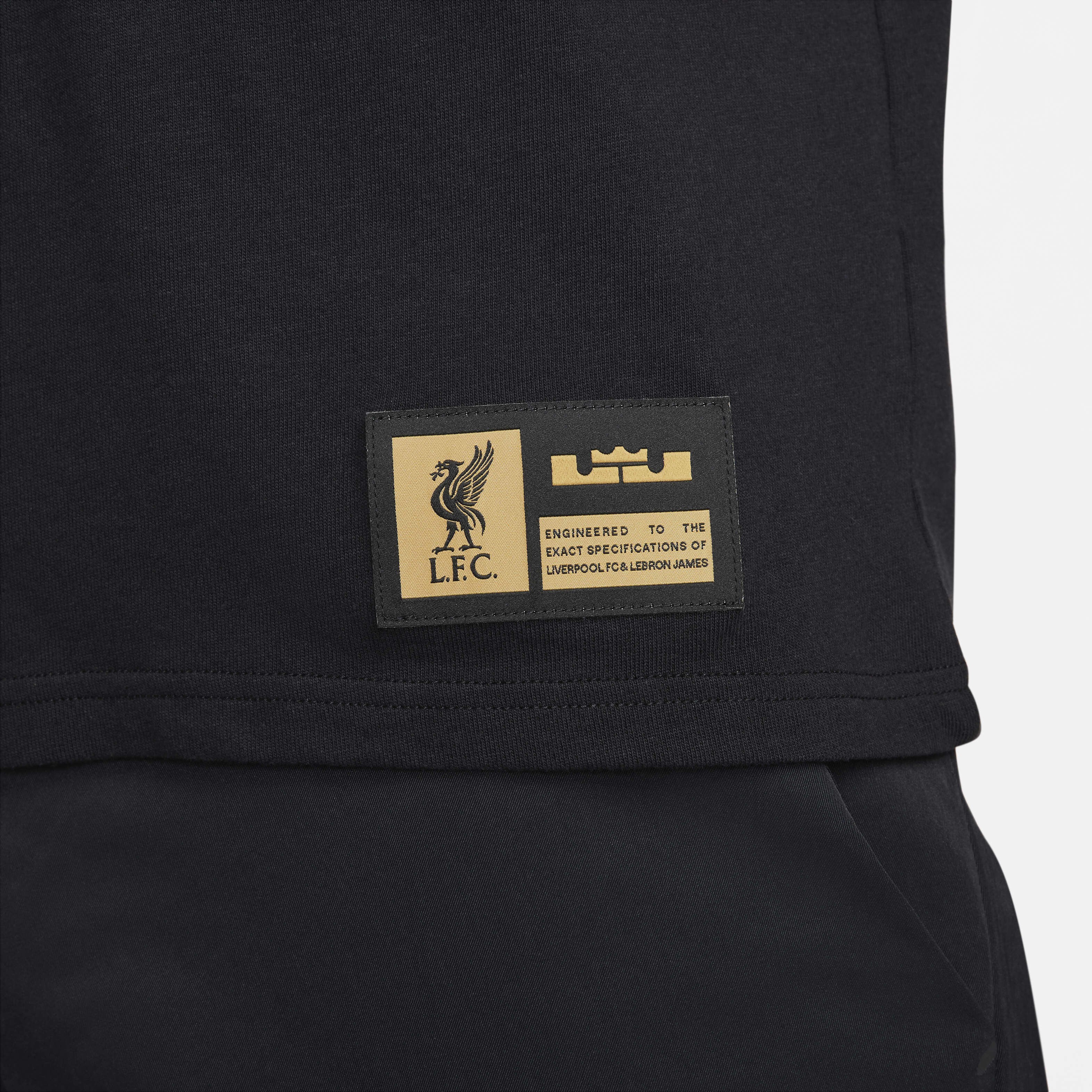 LeBron x Liverpool F.C. image number 4