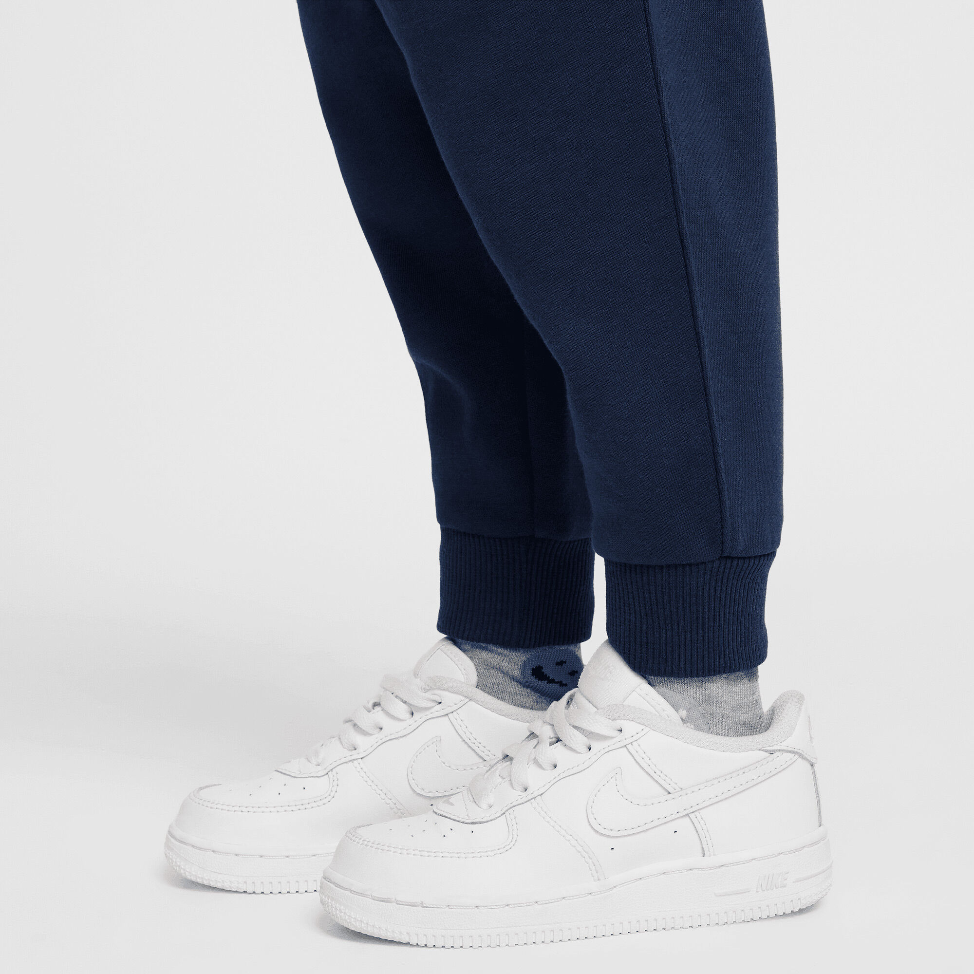 Nike Sportswear Club image number 3