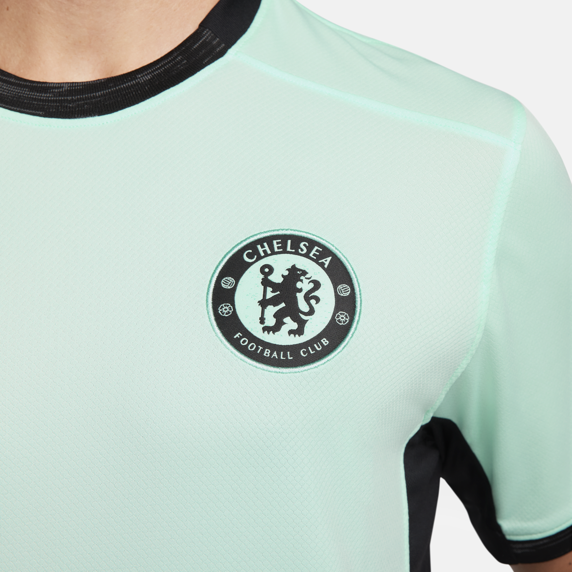 Chelsea deals 3 kit