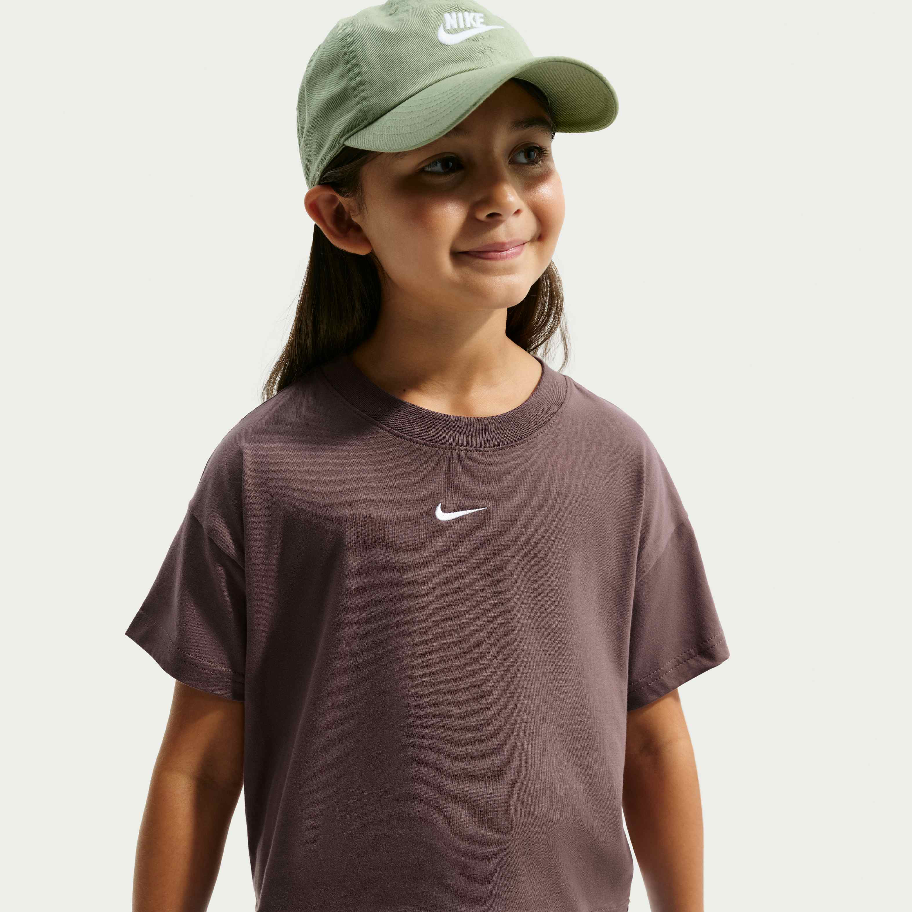 Nike Sportswear Essential image number 0