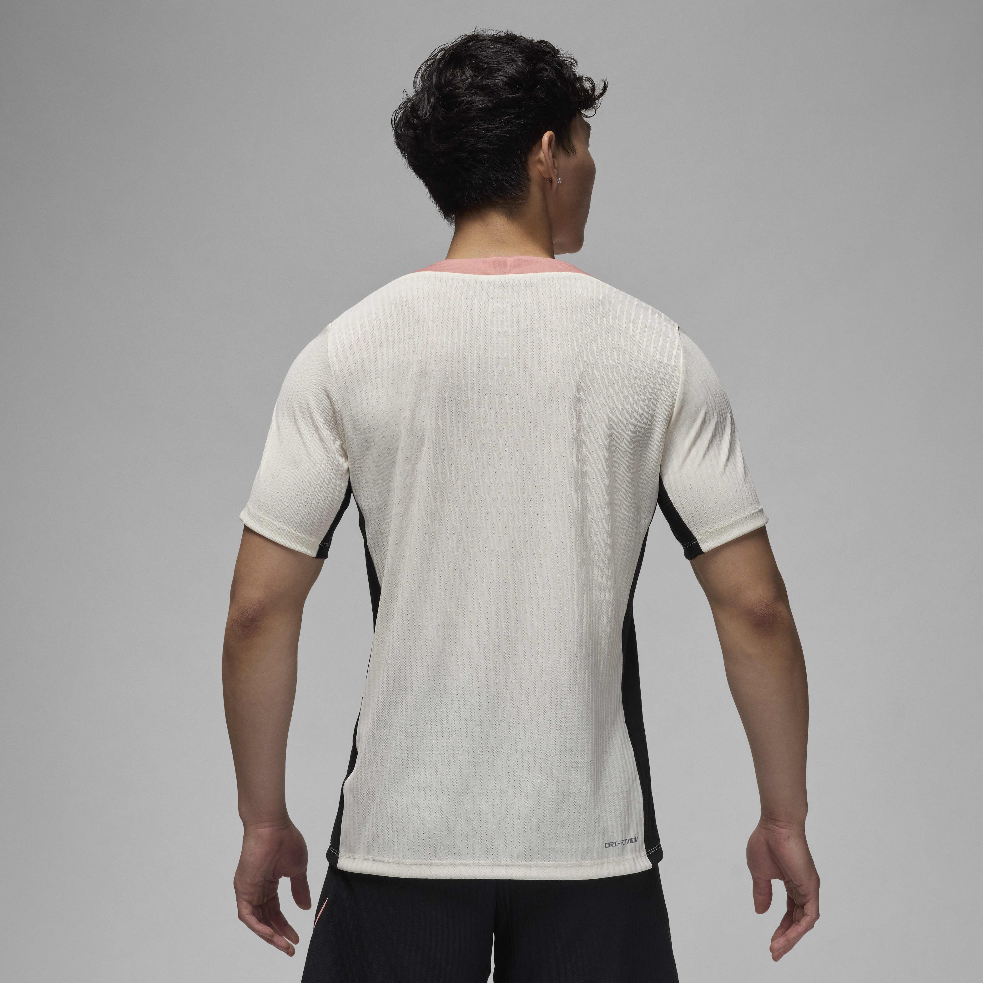 Paris Saint-Germain Strike Elite Third image number 1