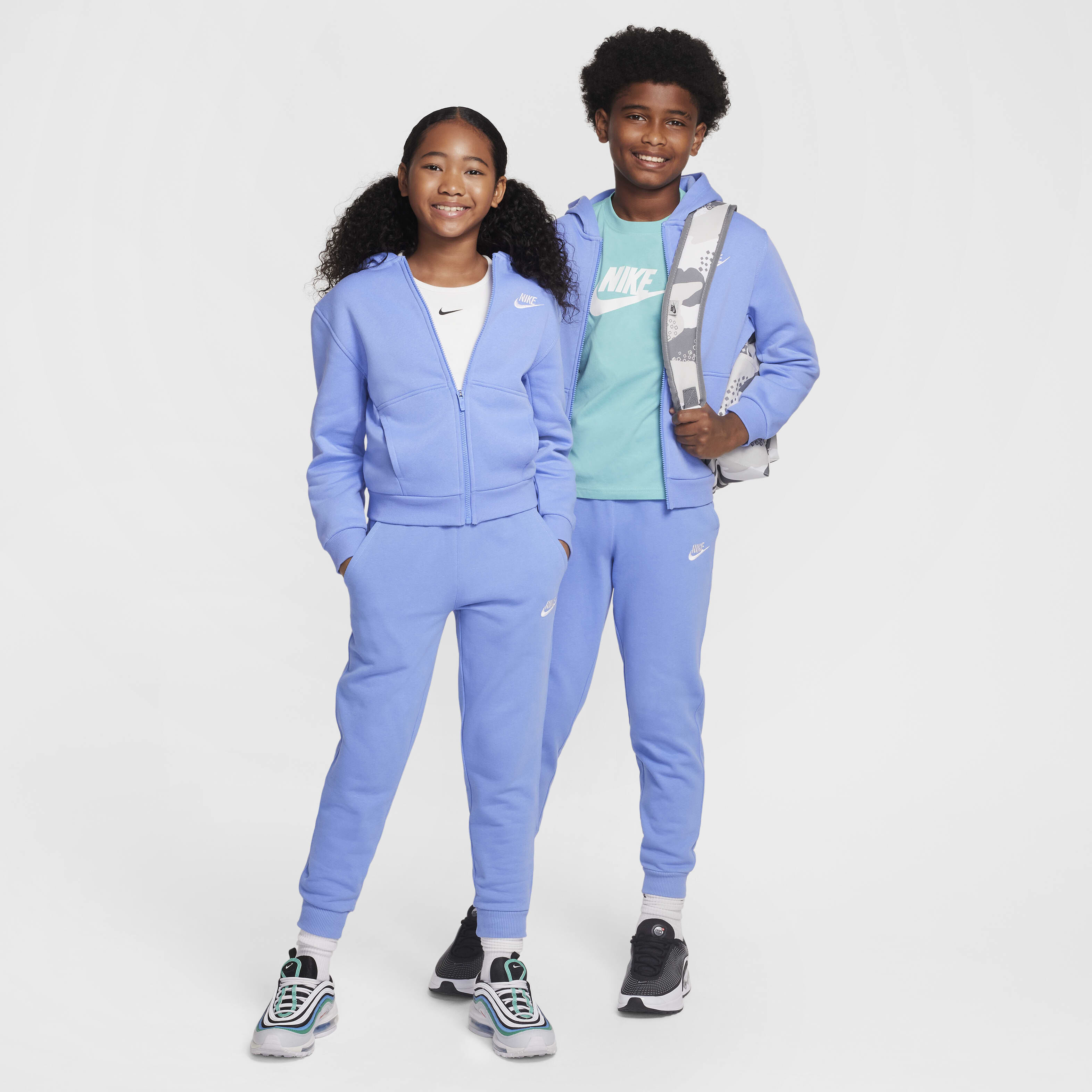 Nike club joggers kids deals