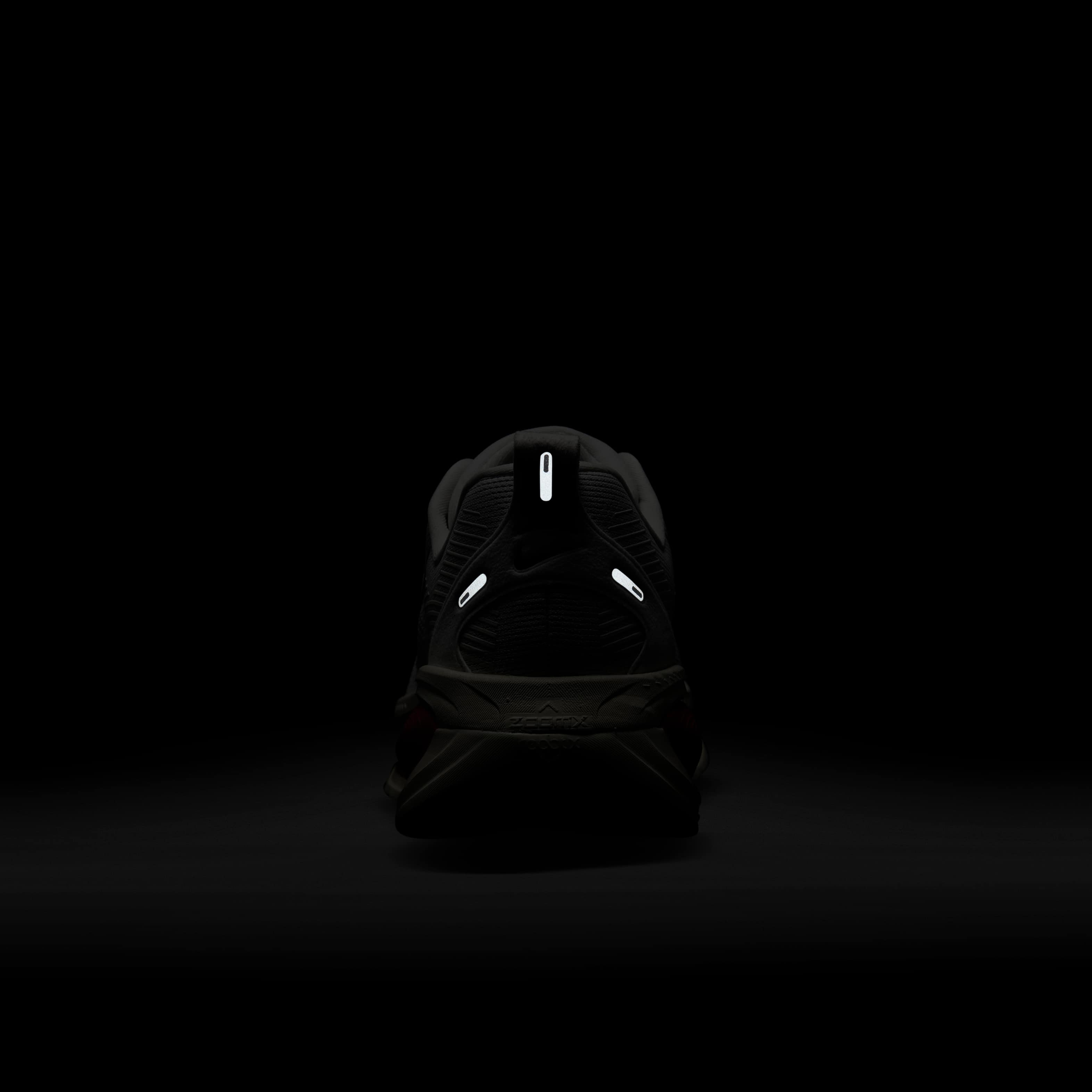 نايكي فوميرو 18 image number 8