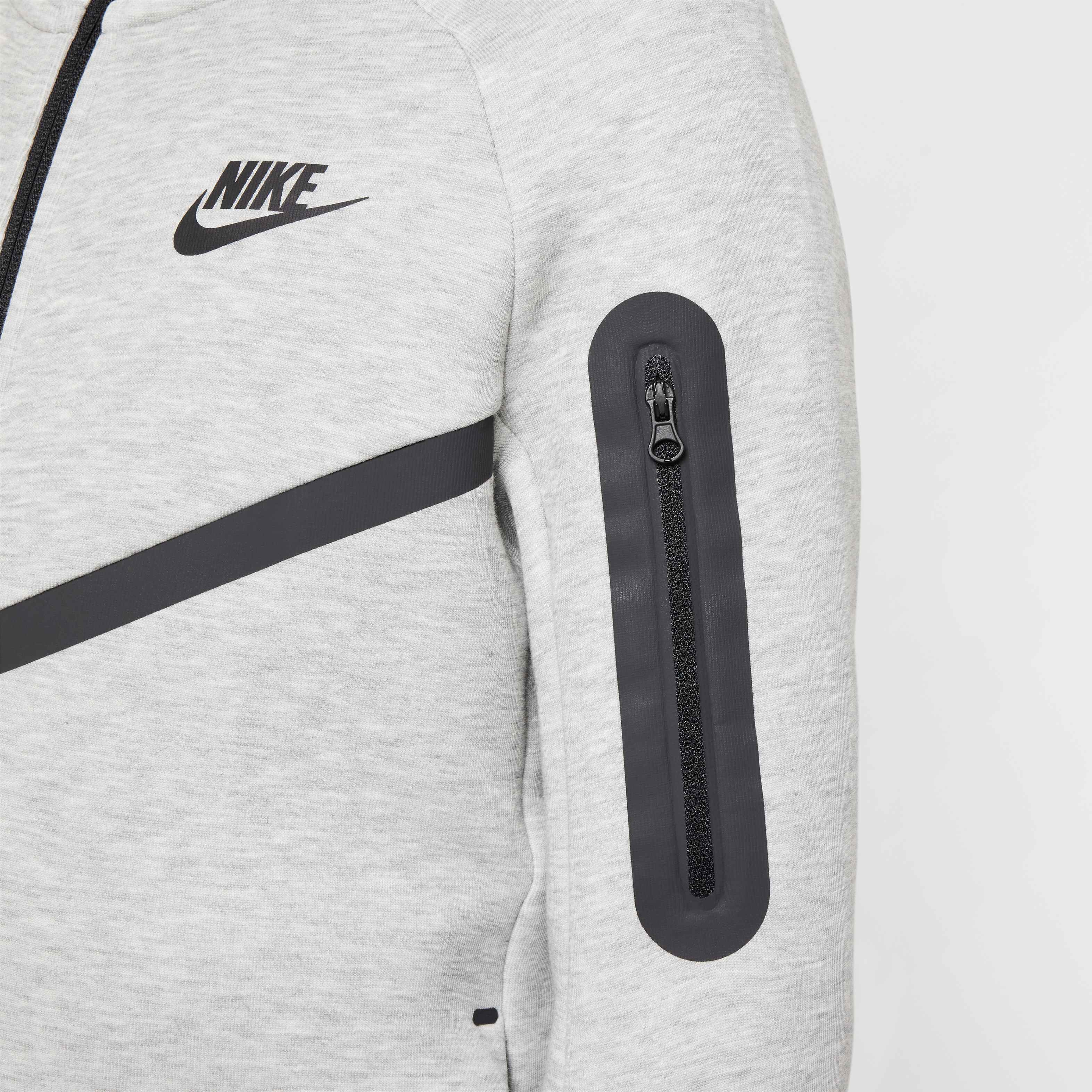 Nike Sportswear Tech Fleece image number 4