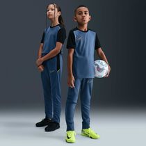 نايكي أكاديمي