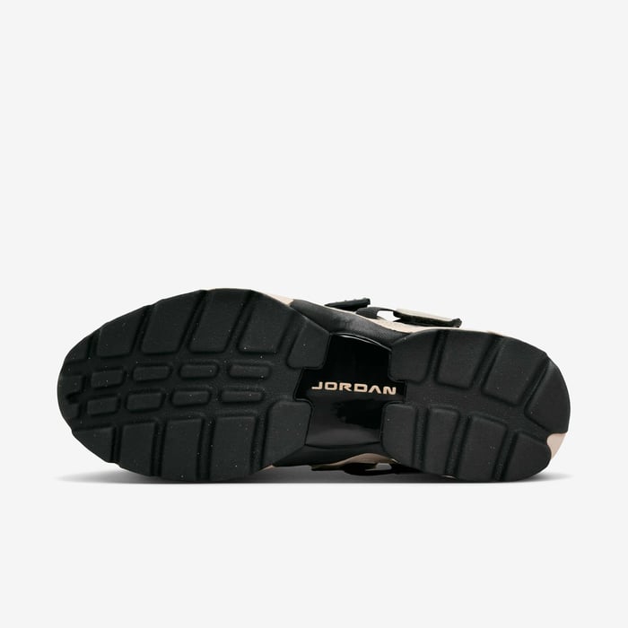 Jordan Trunner LX image number 1 Jordan Trunner LX image number 1