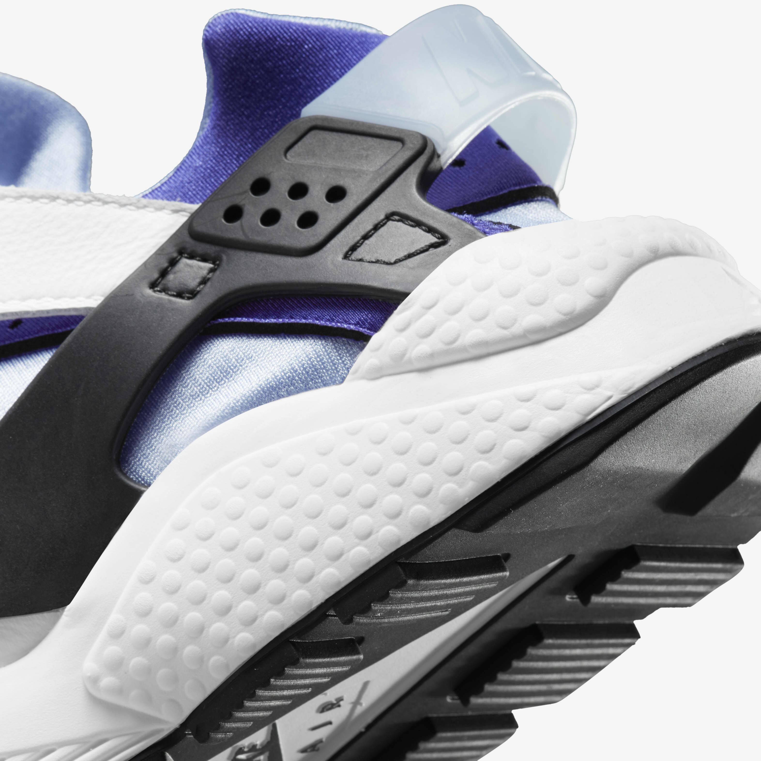 Nike Air Huarache image number 7