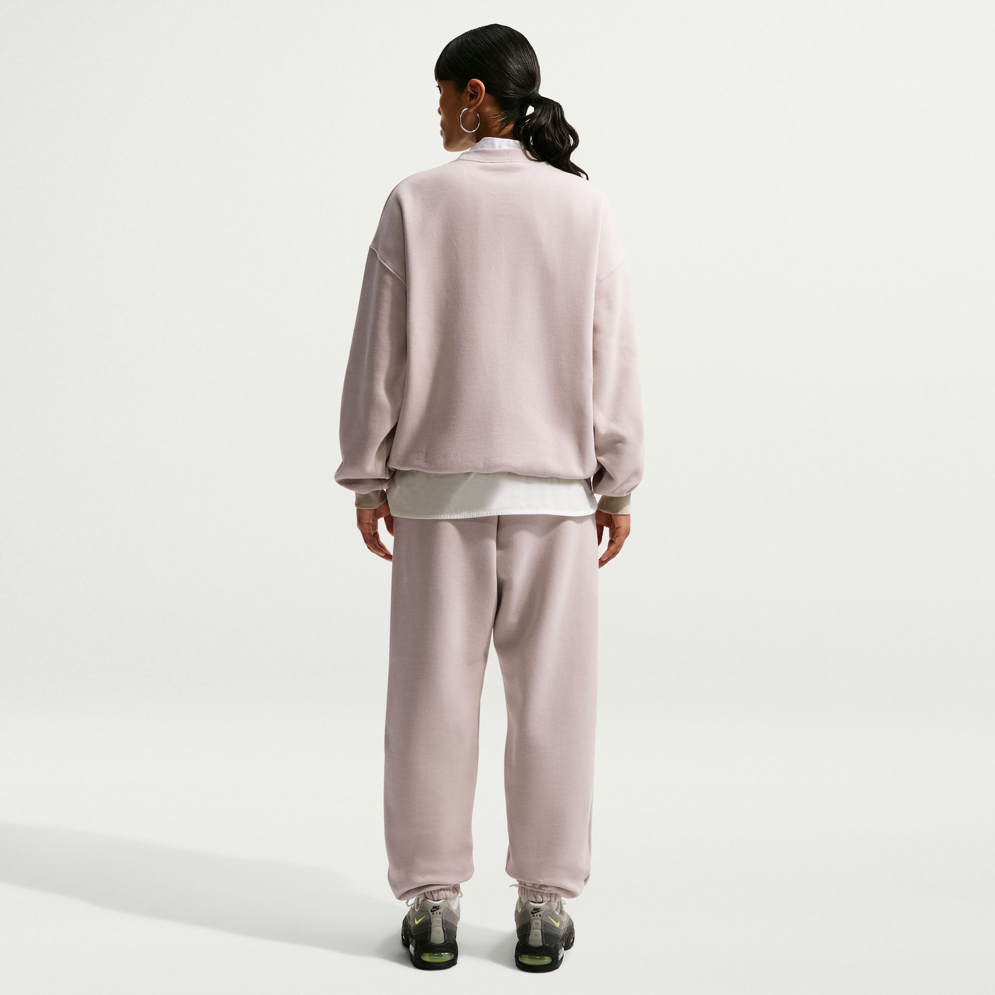 Nike Studio Fleece Medium Weight image number 1