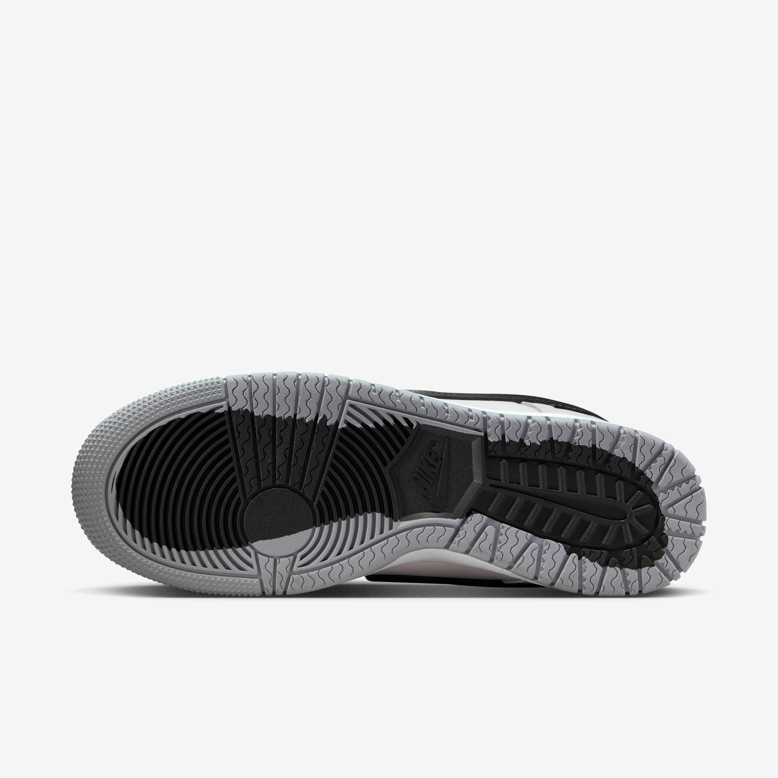 نايكي دانك لو GORE-TEX image number 1