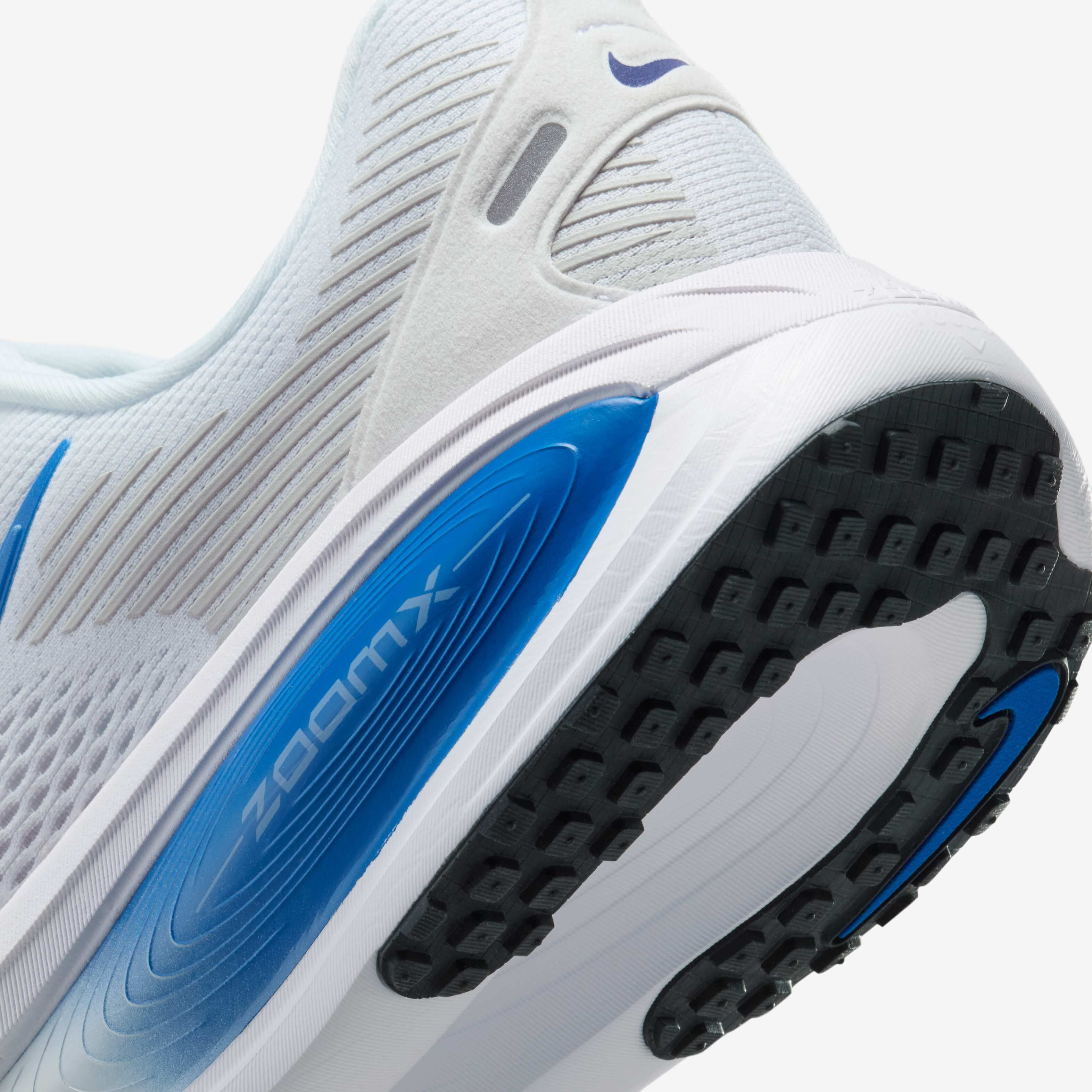 Nike Vomero 18 image number 7