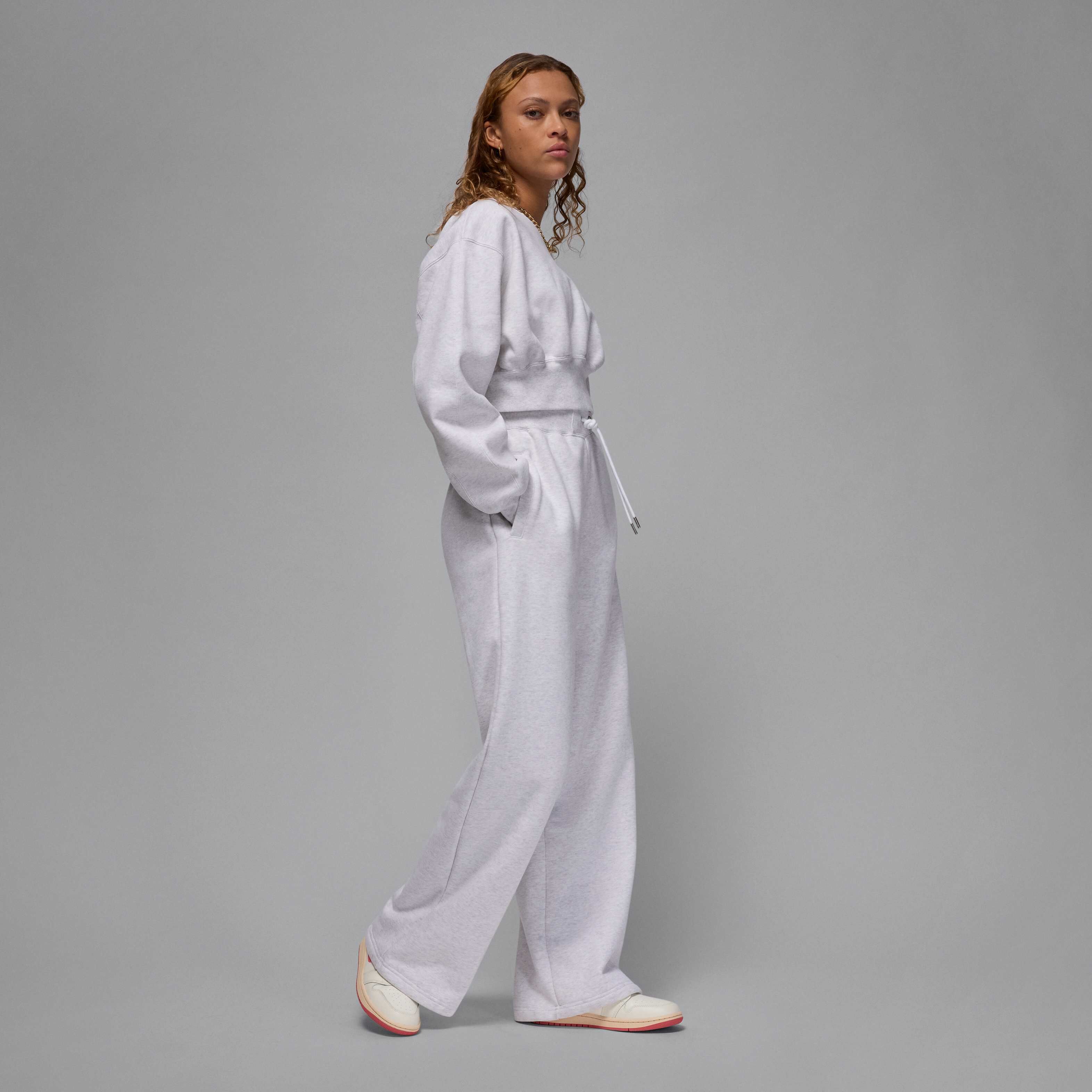 اير جوردن 1 لو image number 8