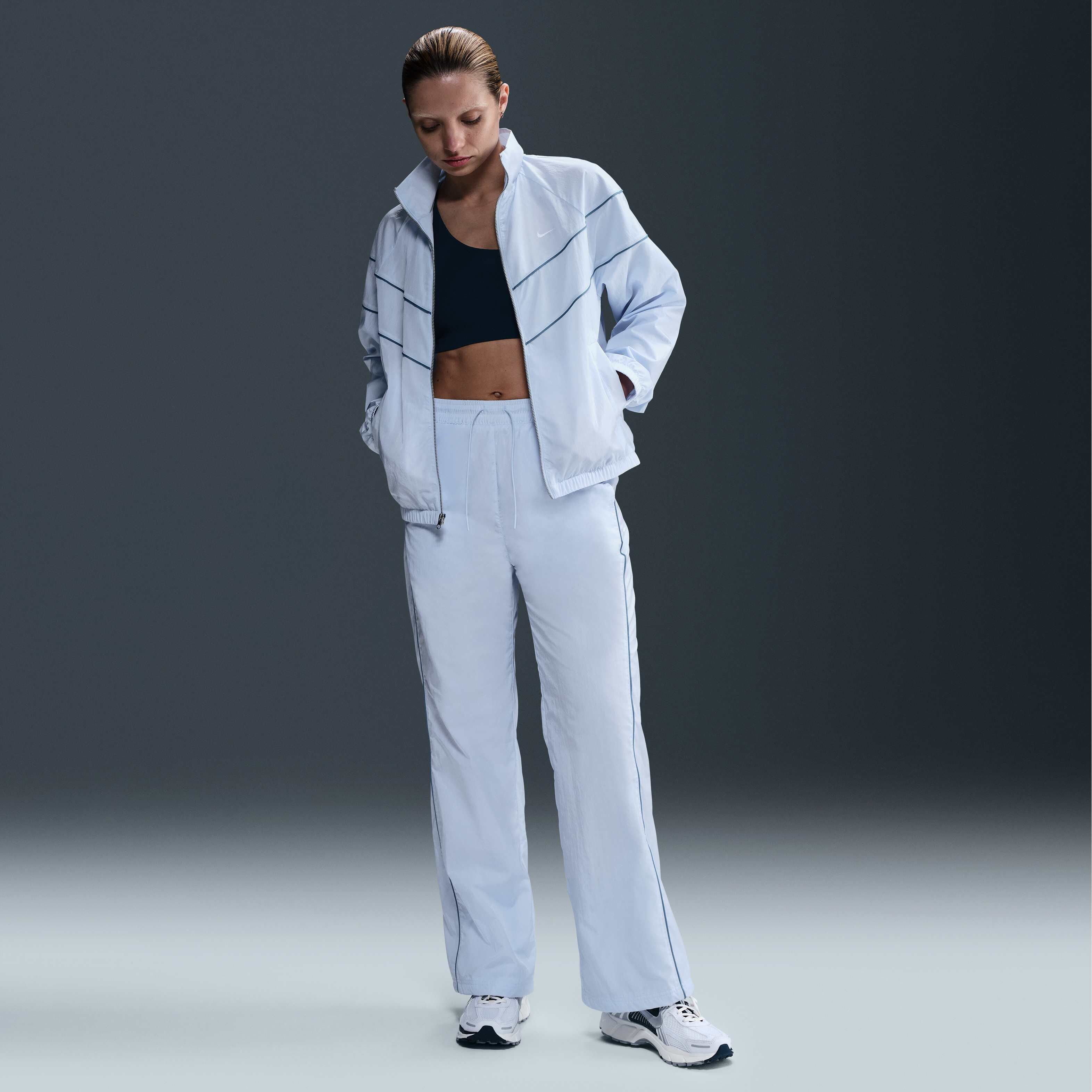 Nike Windrunner image number 0