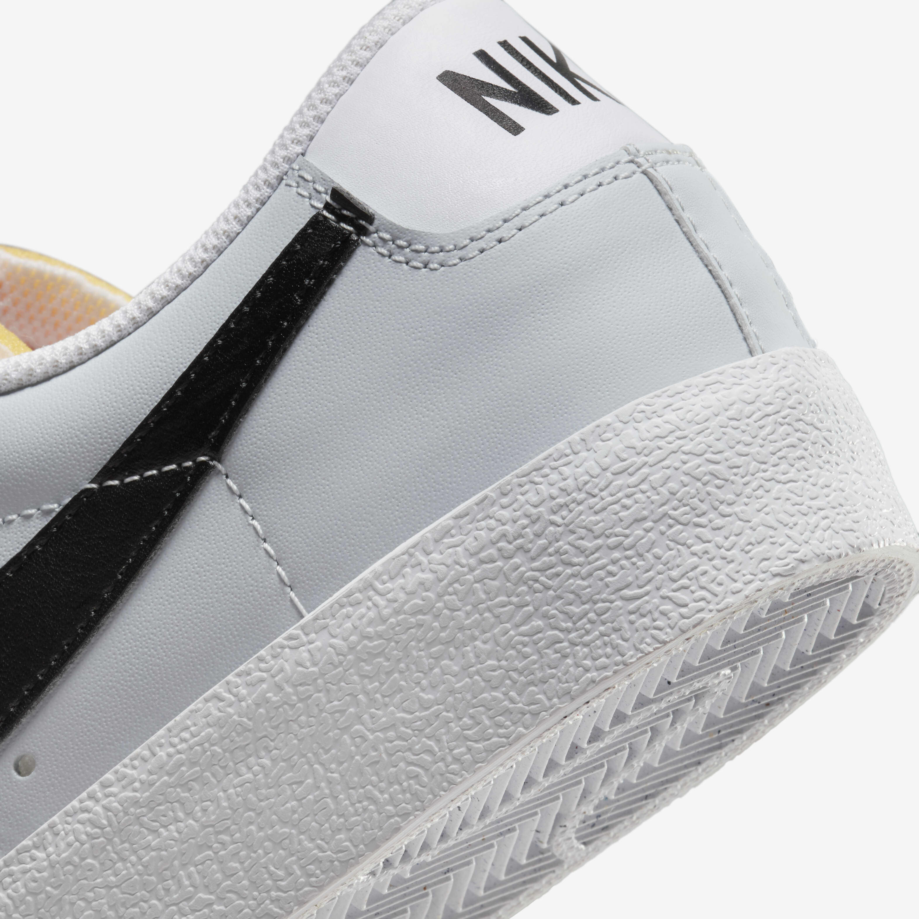 Nike Blazer Low '77 Vintage image number 7