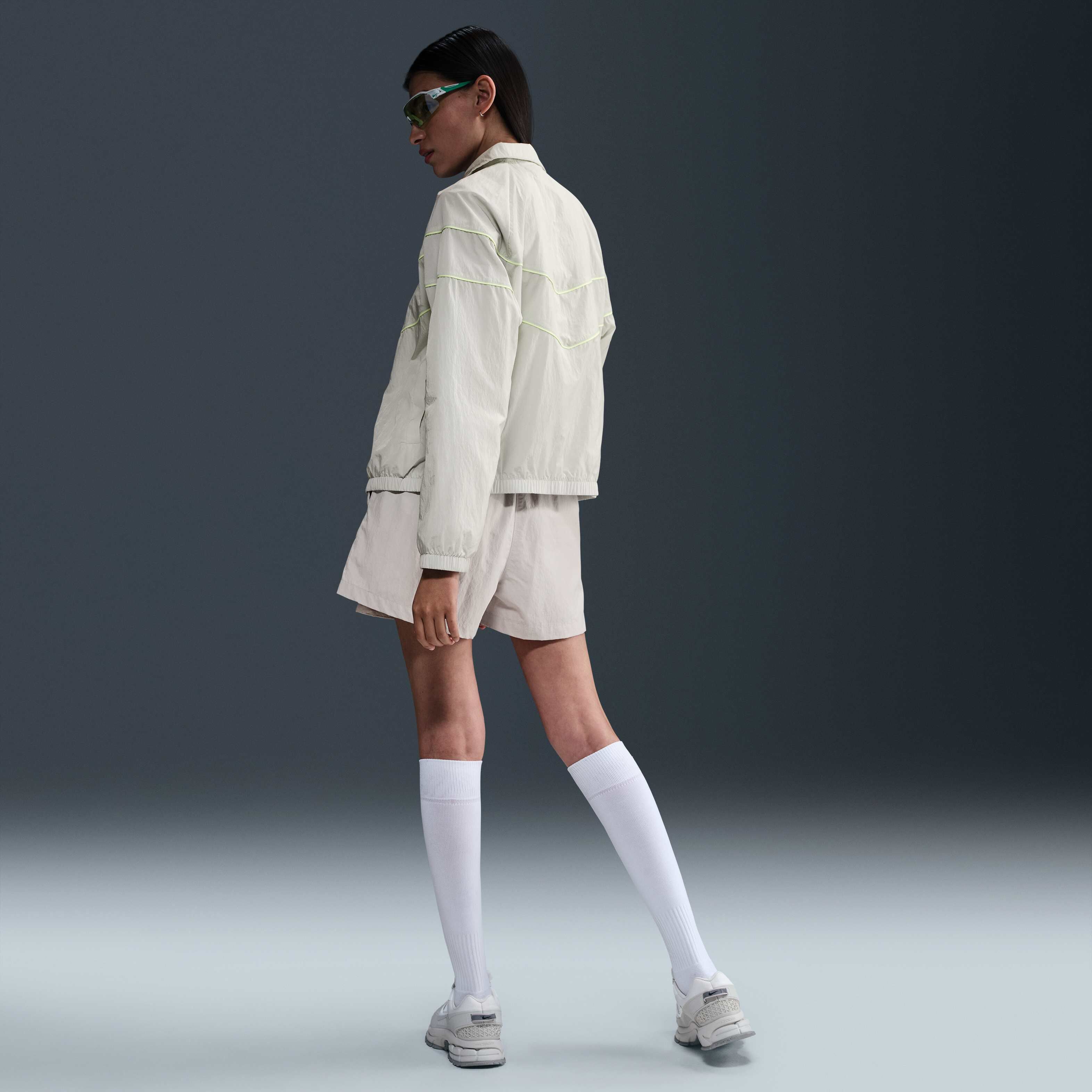 نايكي سبورتسوير ايسنشال image number 3