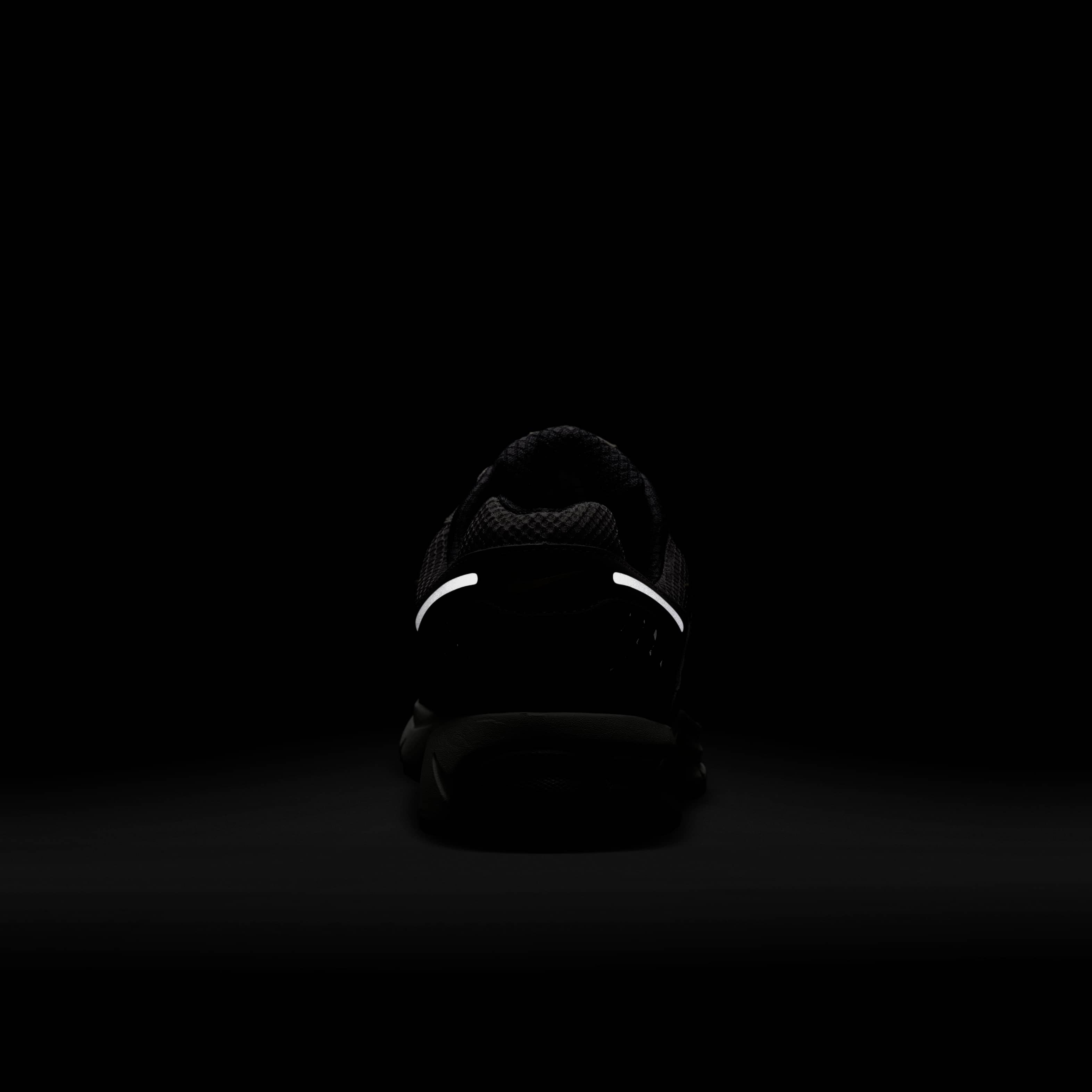 Nike Zoom Vomero 5 image number 9