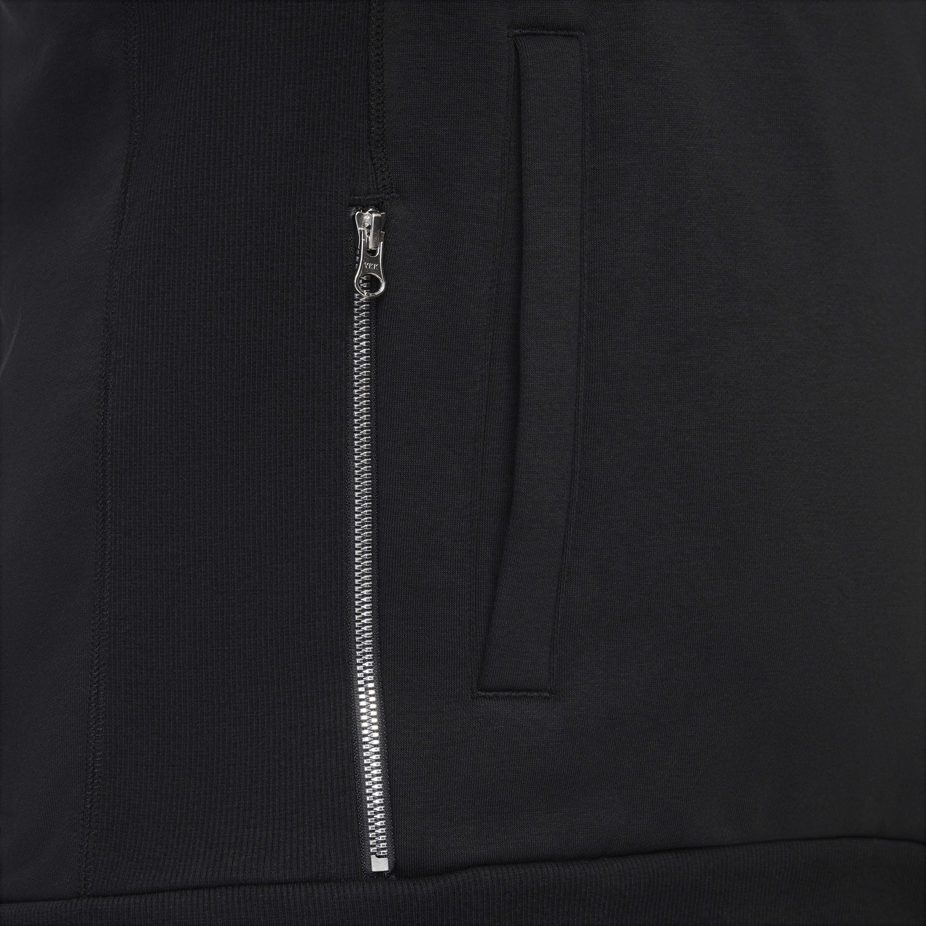 LeBron Standard Issue image number 16