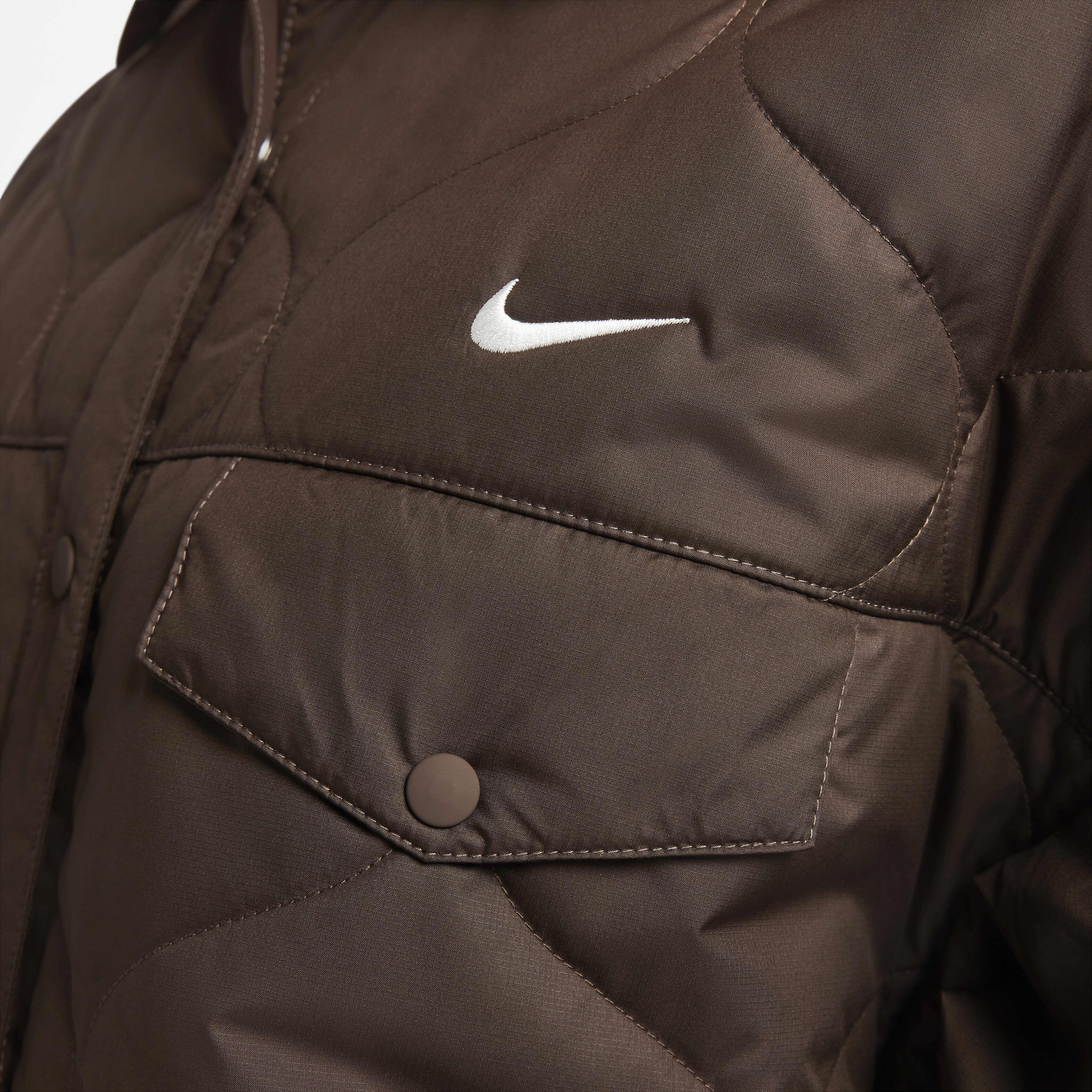 Nike Sportswear Essential image number 3