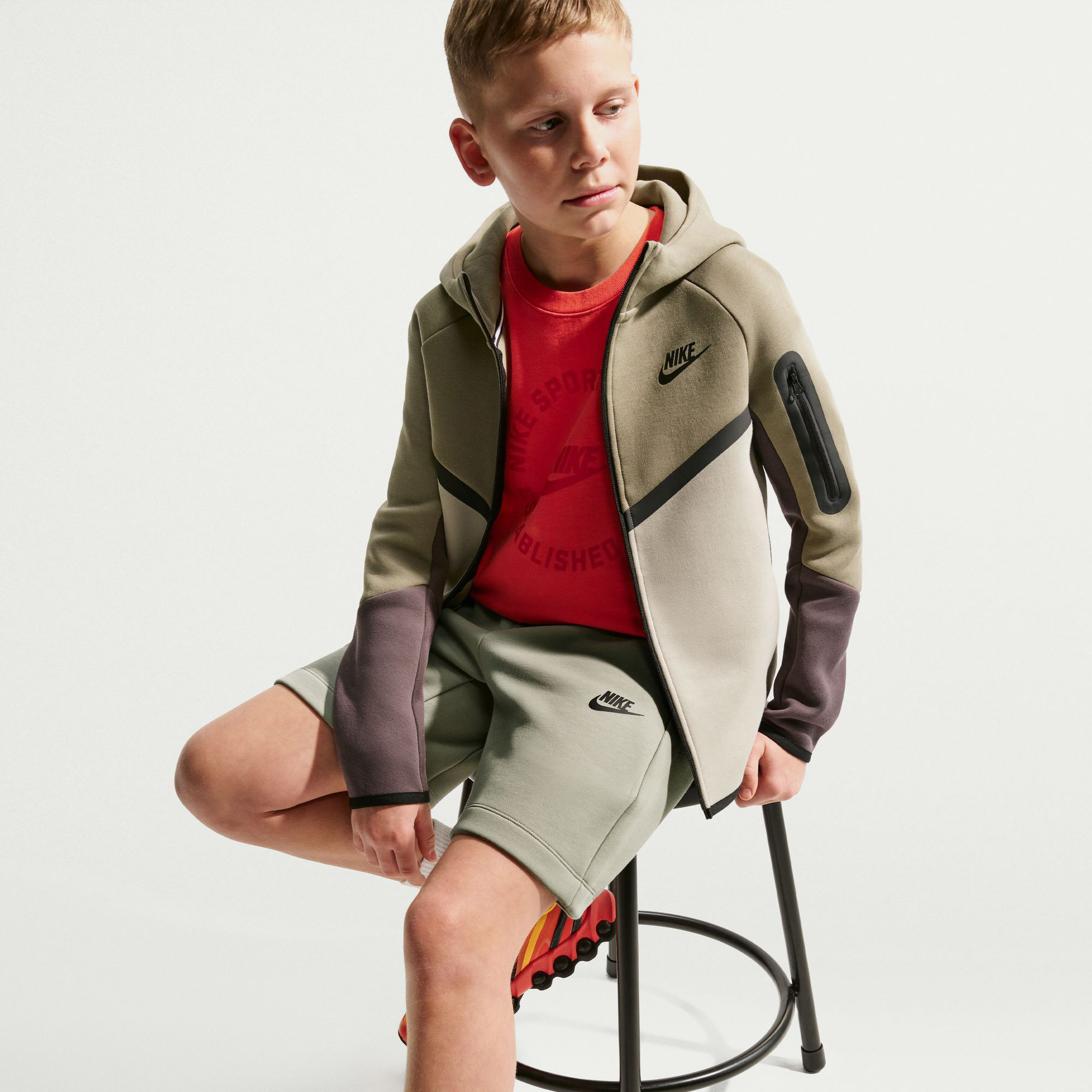 Nike Sportswear Tech Fleece image number 4