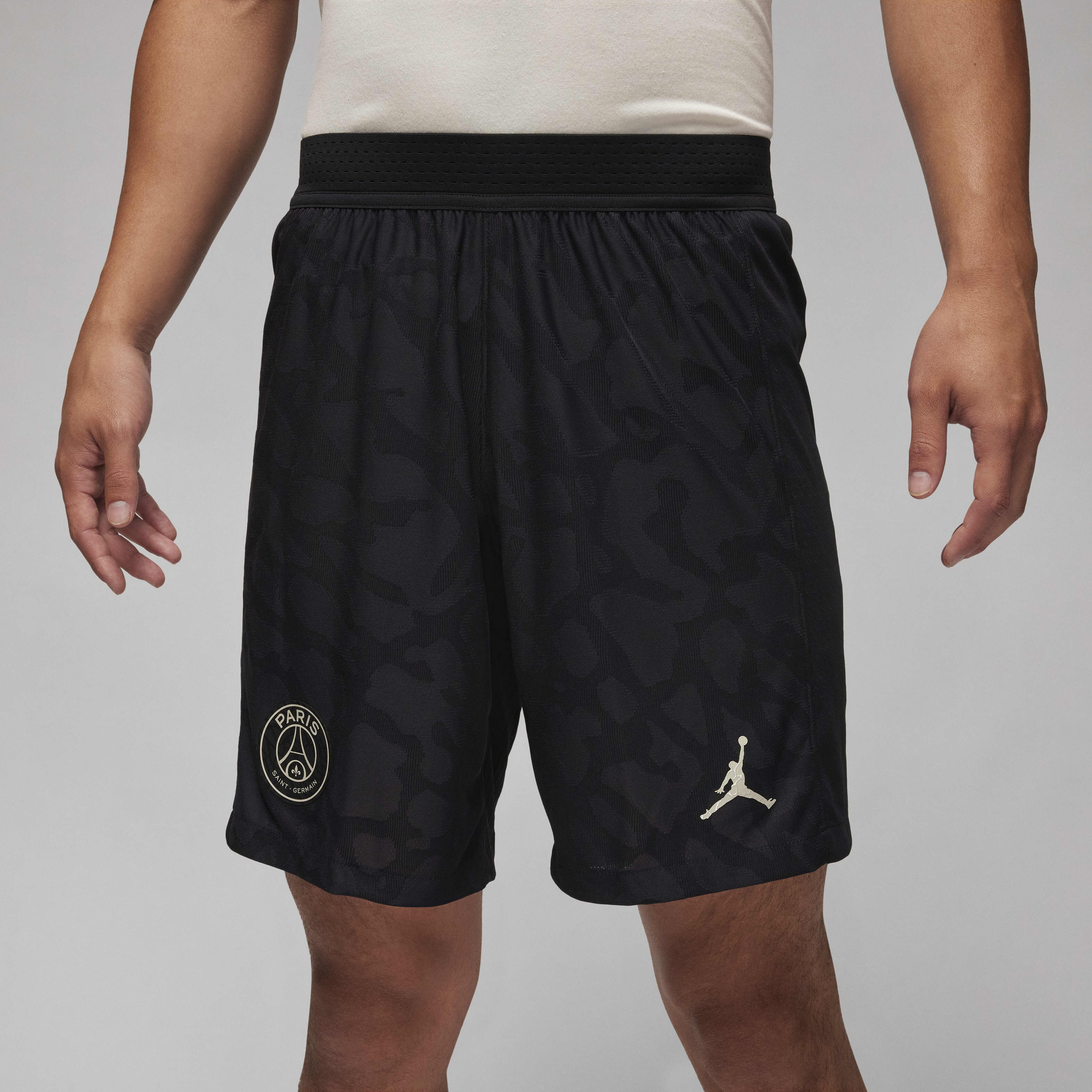 Paris Saint-Germain 2023/24 Match Third image number 1