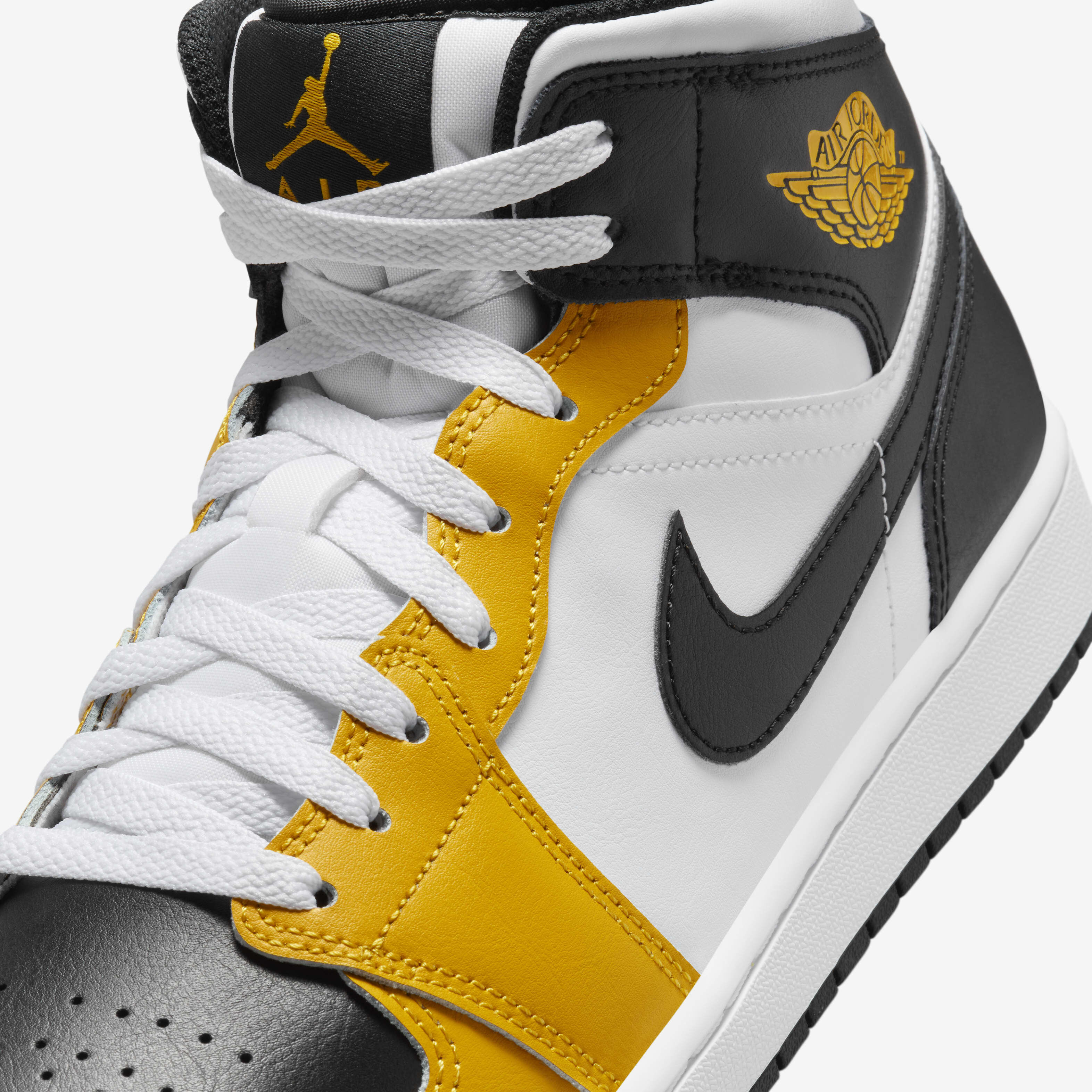Air Jordan 1 Mid image number 6