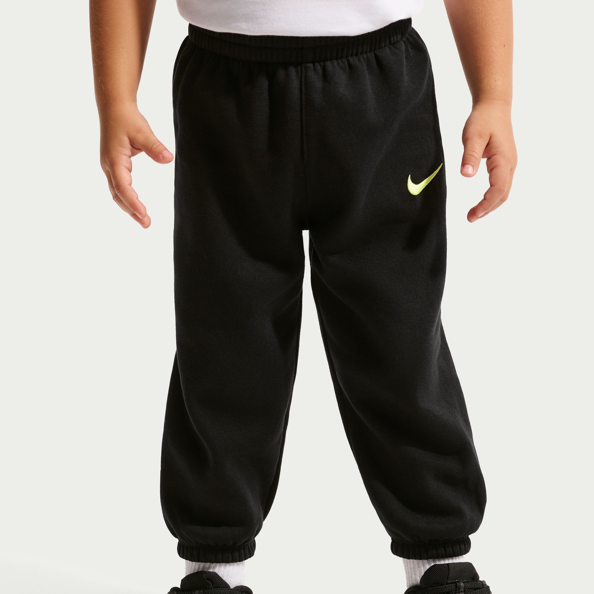 Nike image number 4