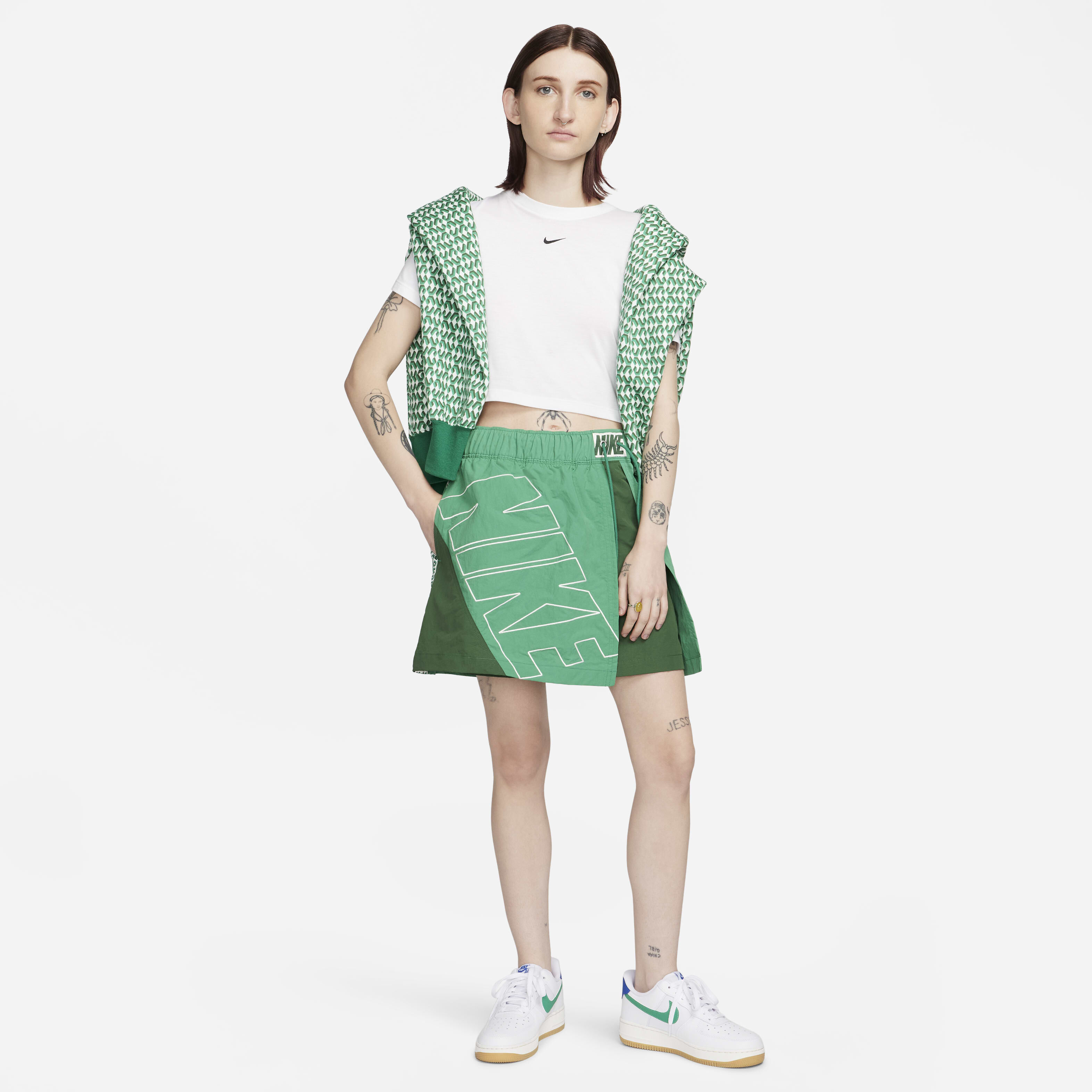 【NIKE】 Nike United Woven Track Skirt★普段使いOK!! Nike Sportswear x Nike United Women's Tracksuit Skirt