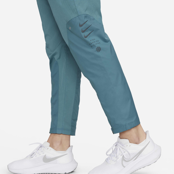 Nike Therma-FIT Run Division image number 3 Nike Therma-FIT Run Division image number 3