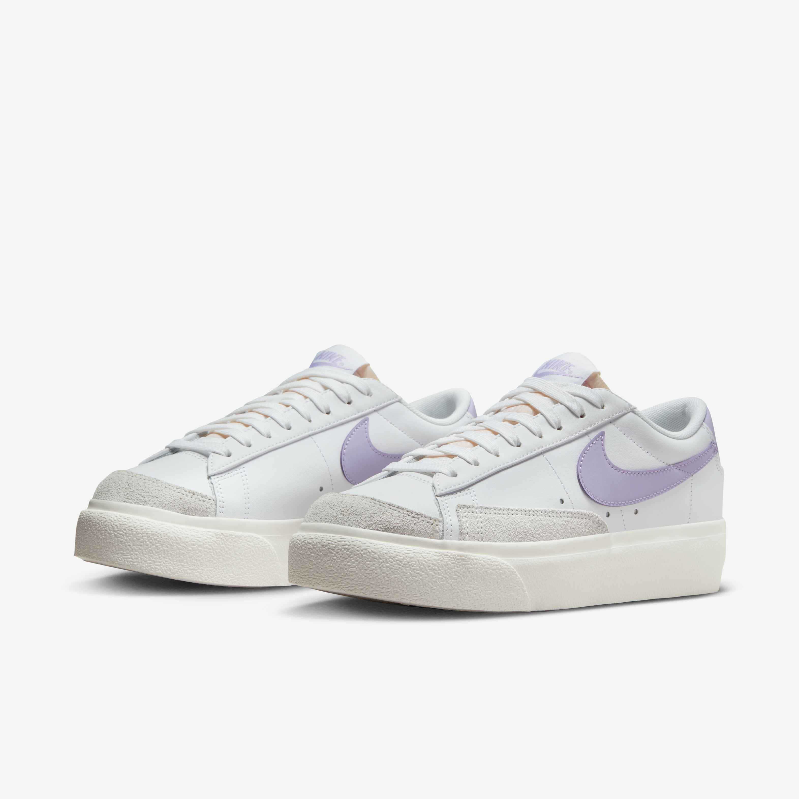 Nike Blazer Low Platform image number 4