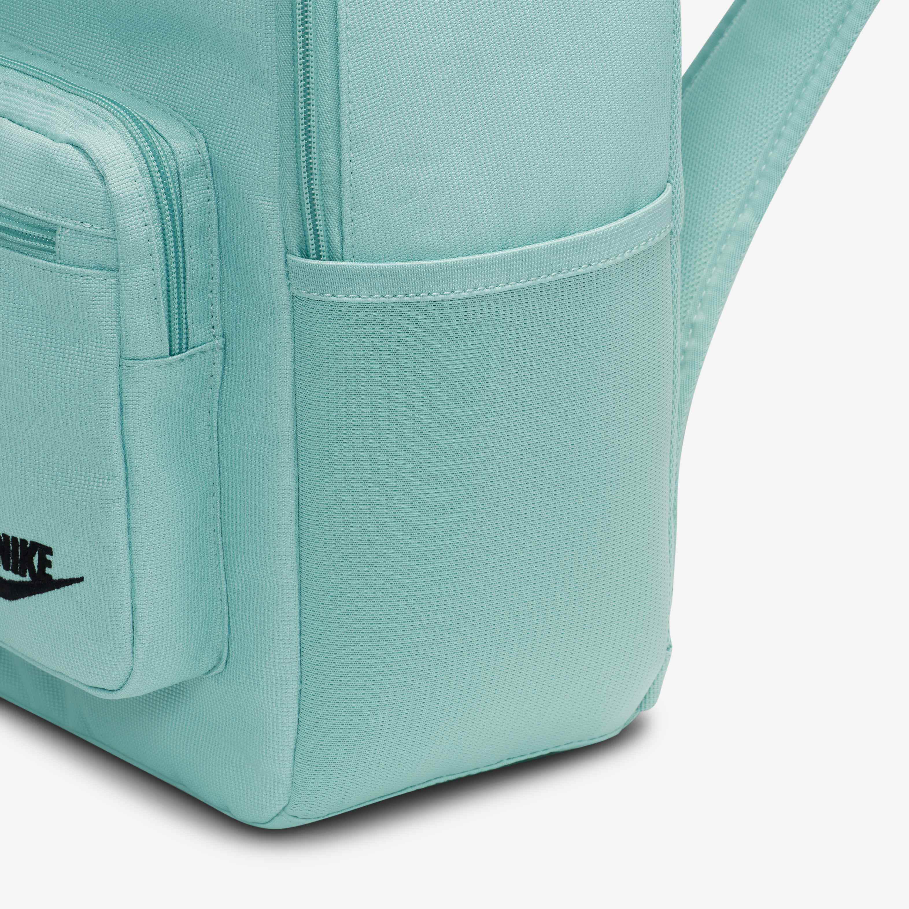 نايكي هيريتج image number 7