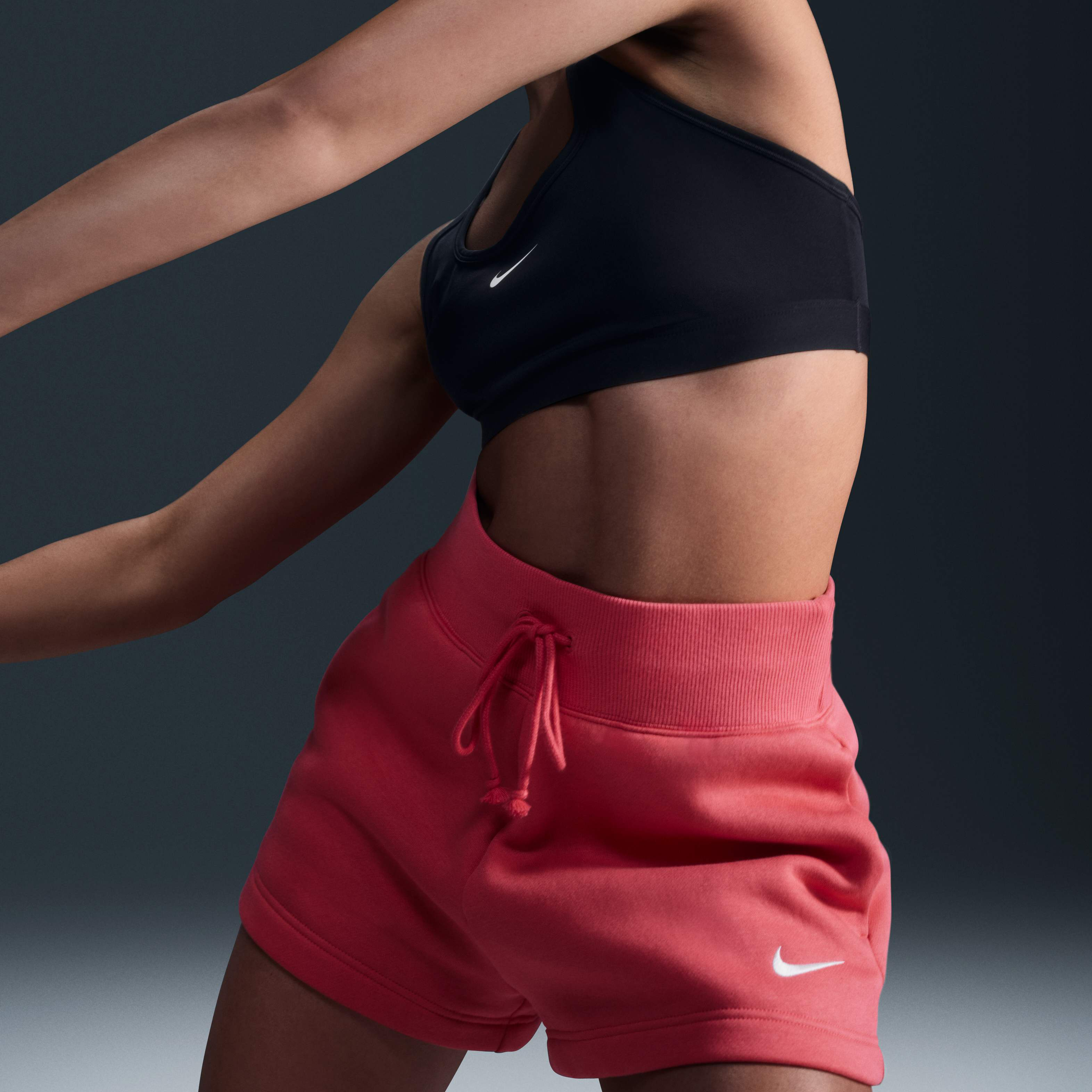 نايكي سبورتسوير فينيكس فليس image number 1