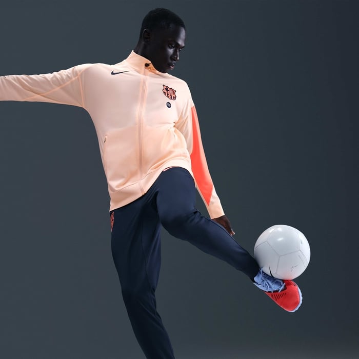 F.C. Barcelona Strike Third image number 5 F.C. Barcelona Strike Third image number 5