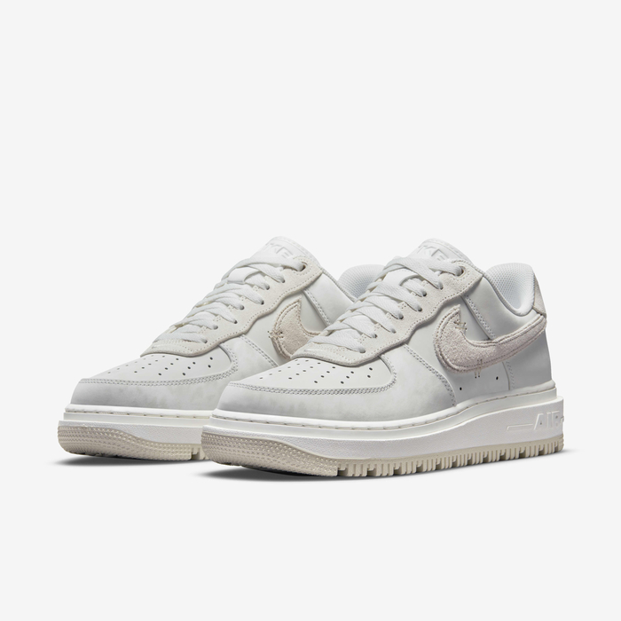 Nike Air Force 1 Luxe image number 4 Nike Air Force 1 Luxe image number 4