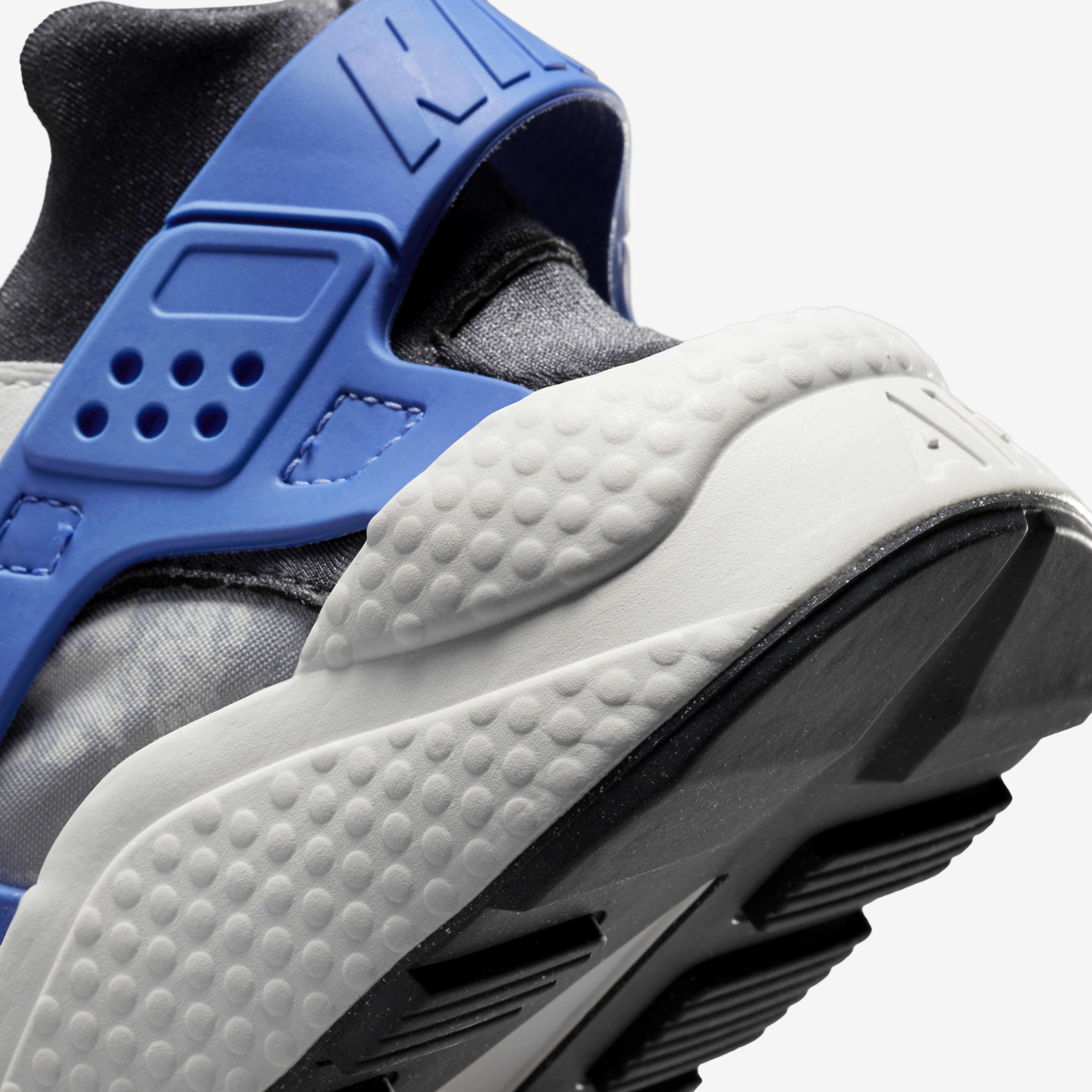 Nike Air Huarache Premium image number 7