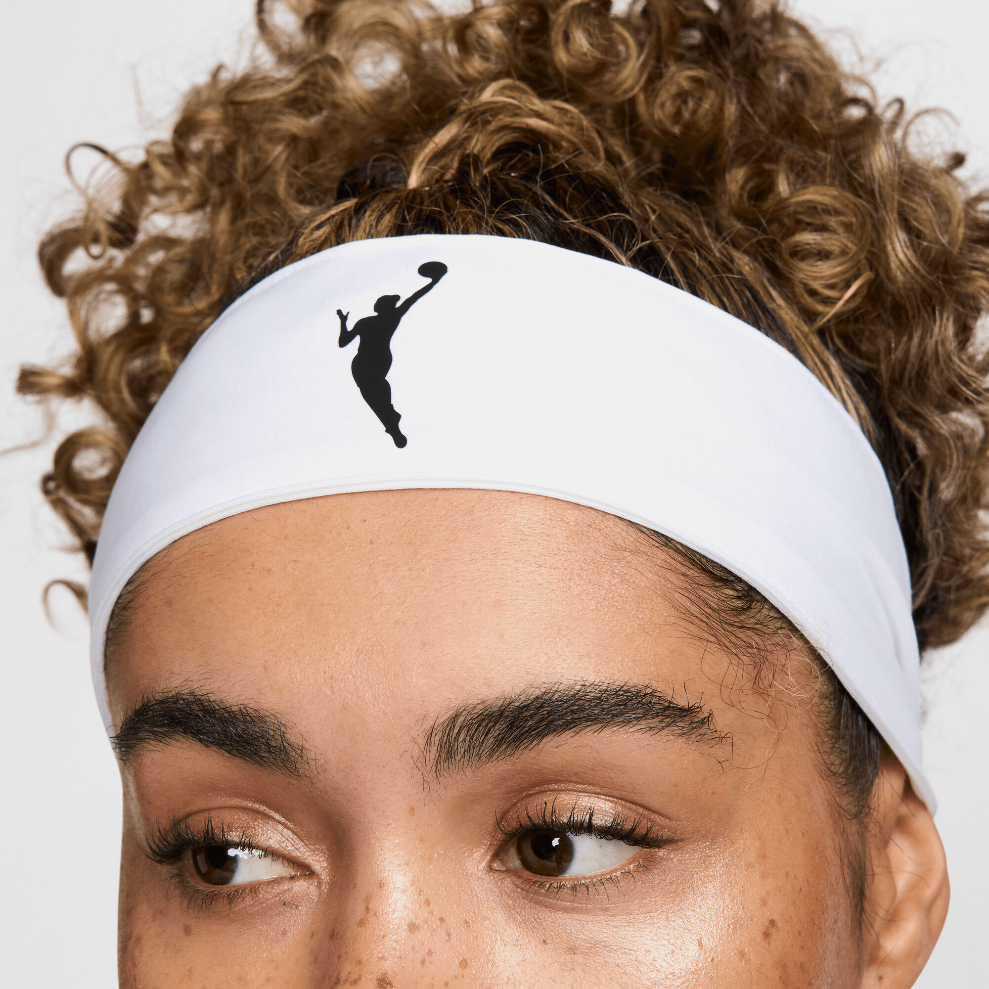Buy WNBA Nike Dri-FIT Head Tie - White/Black @ Nike UAE