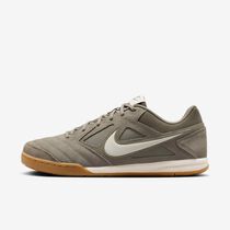 Nike Gato