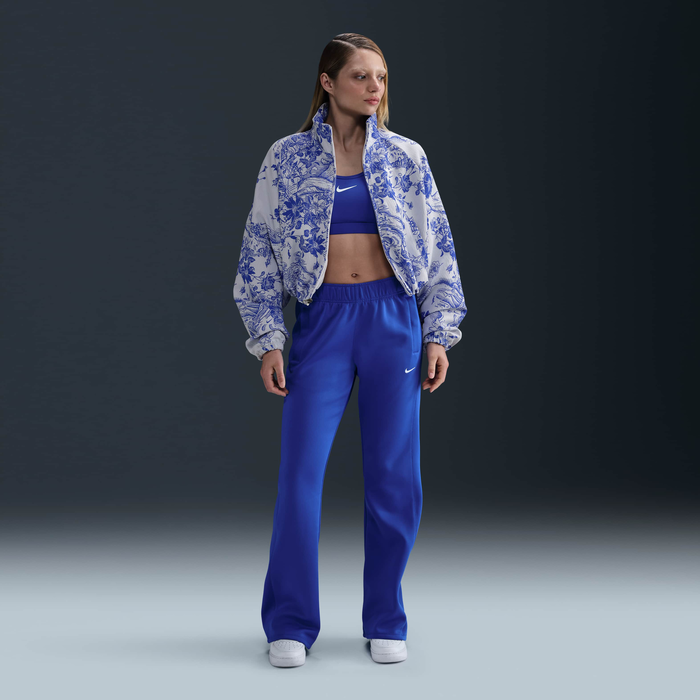 Nike Sportswear Collection image number 3 Nike Sportswear Collection image number 3