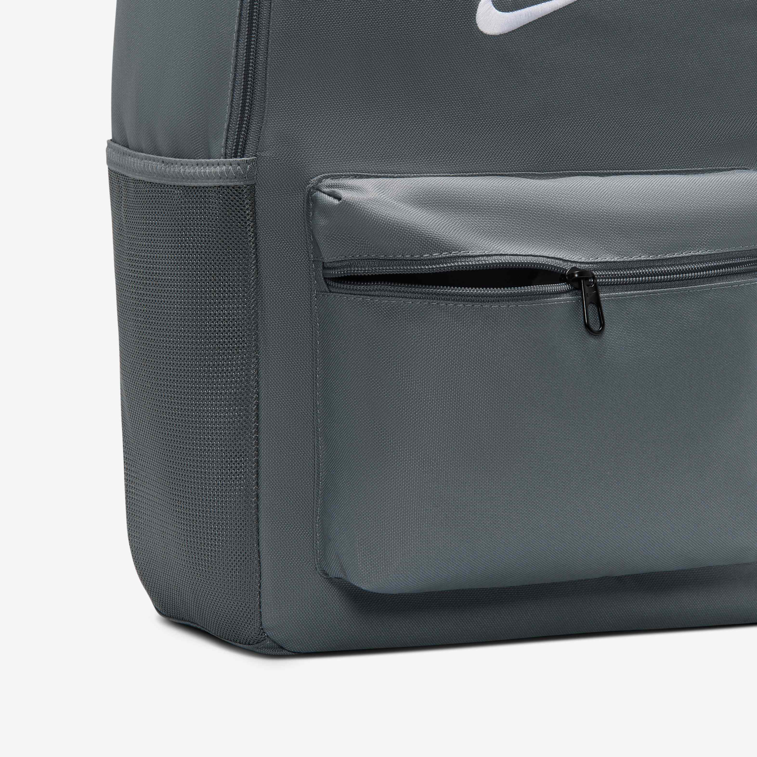 Nike Heritage image number 4