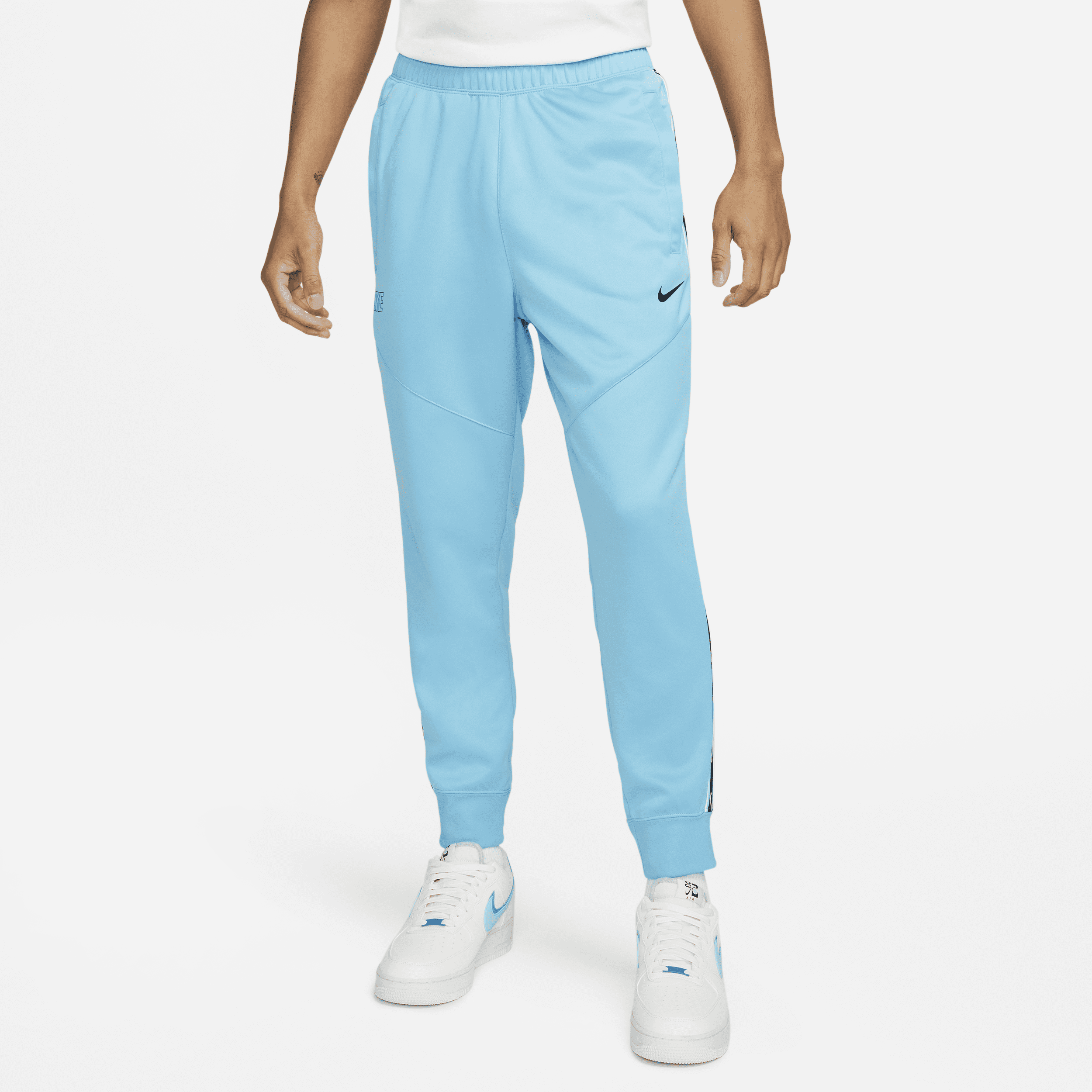 Mens nike repeat joggers best sale